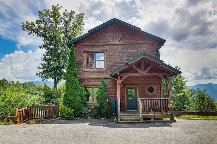 821 Great Smoky Way Property Photo 1