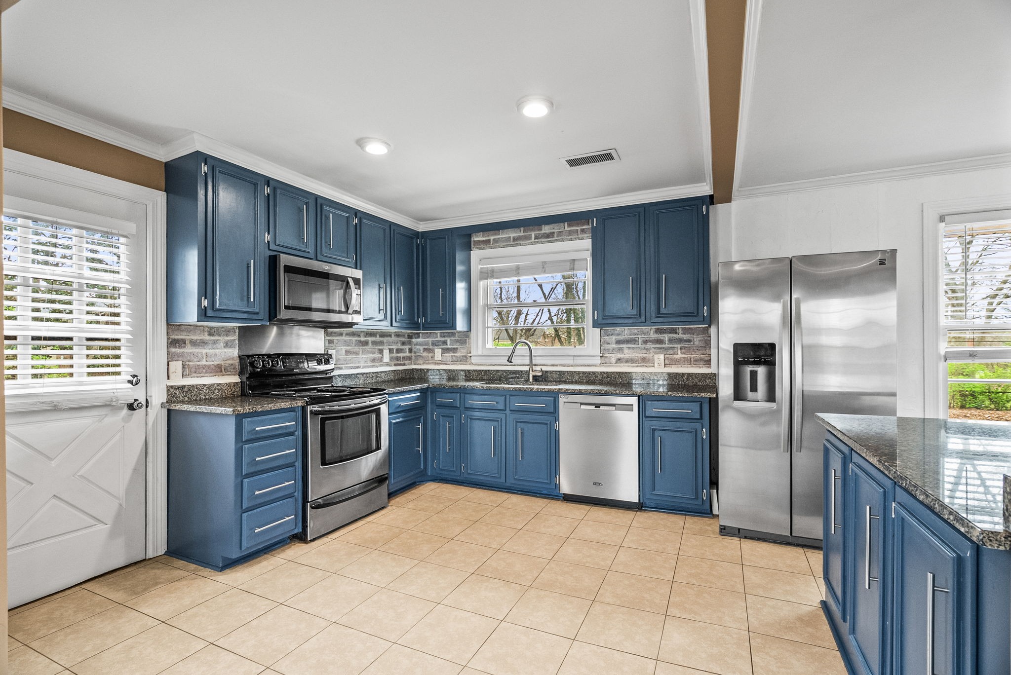 501 Elysian Fields Rd Property Photo 8