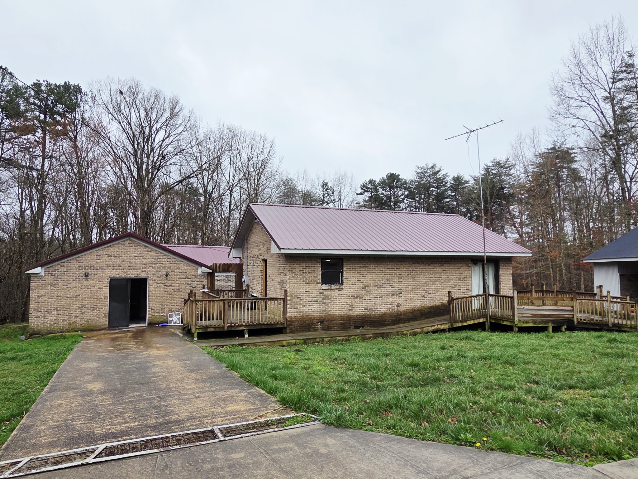 470 Caldwell Rd Property Photo 1