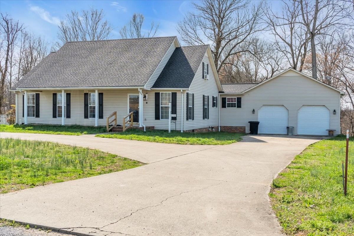 672 Old Snow Hill Rd Property Photo 1