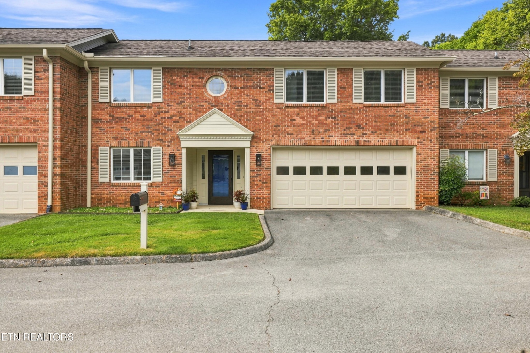 1003 Hardwick Drive Property Photo 2