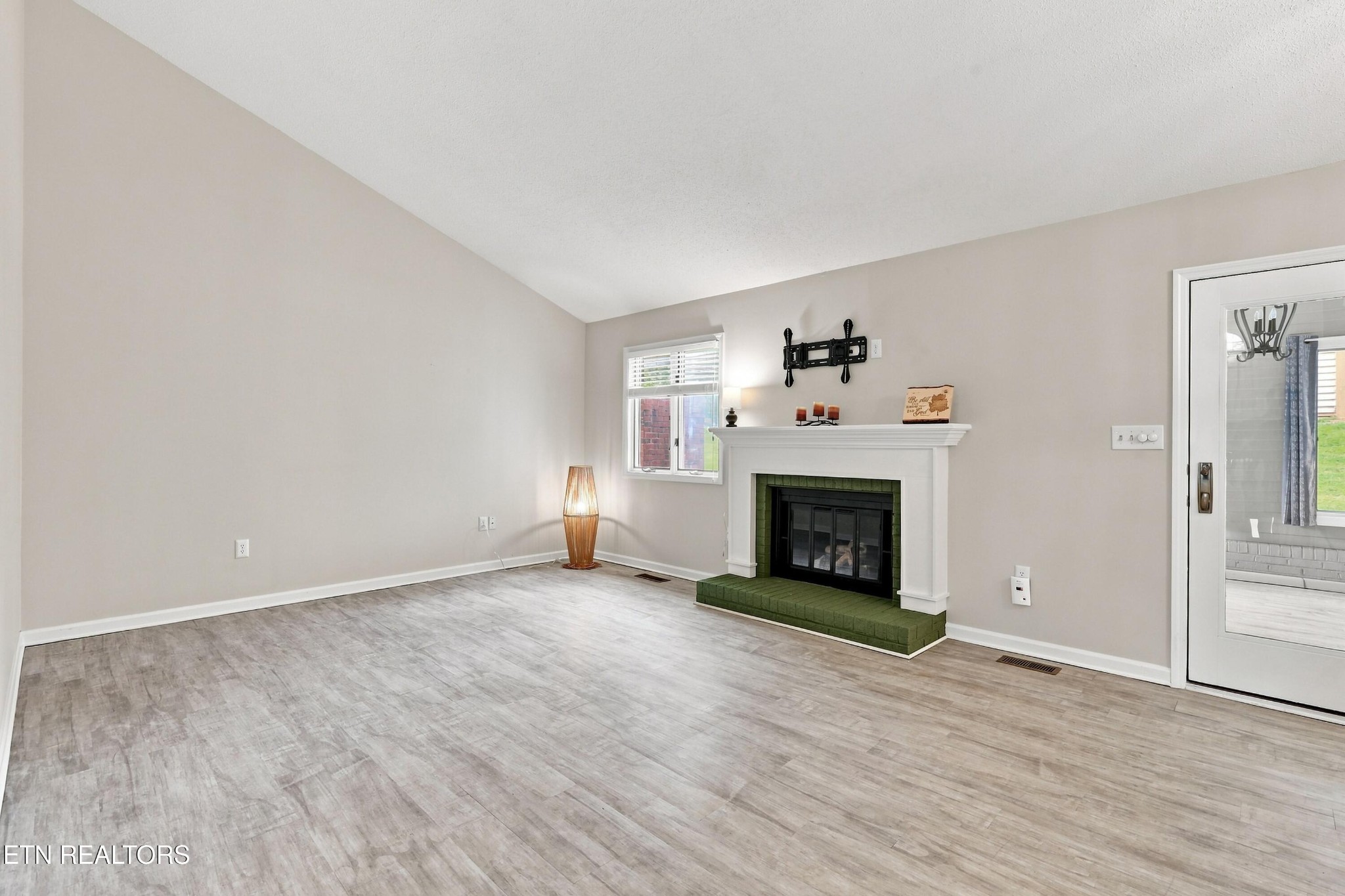 1003 Hardwick Drive Property Photo 5