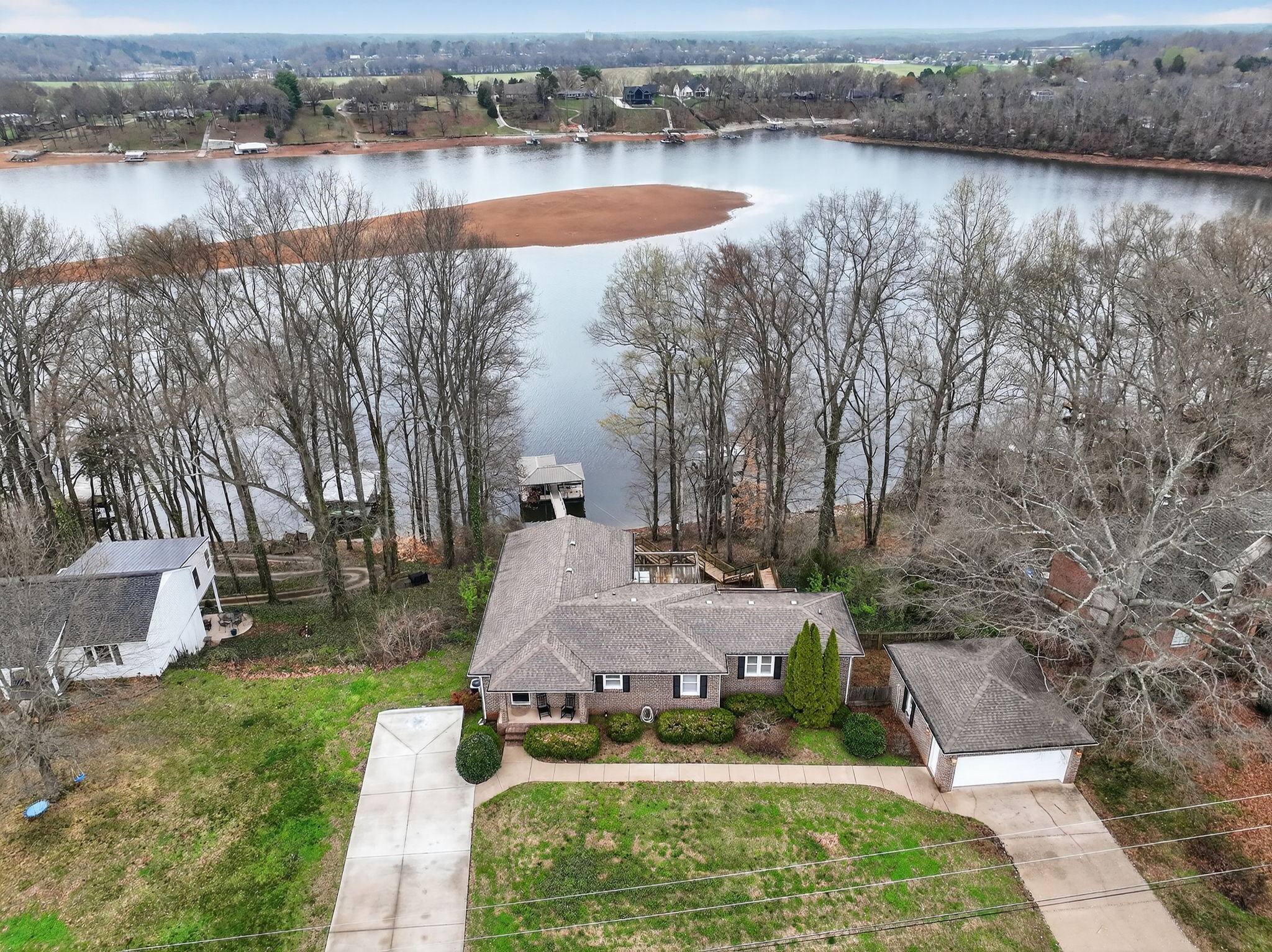 232 Loop Dr Property Photo 1
