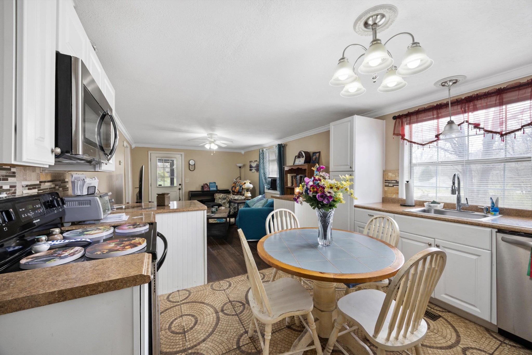 506 Chestnut Street Property Photo 7