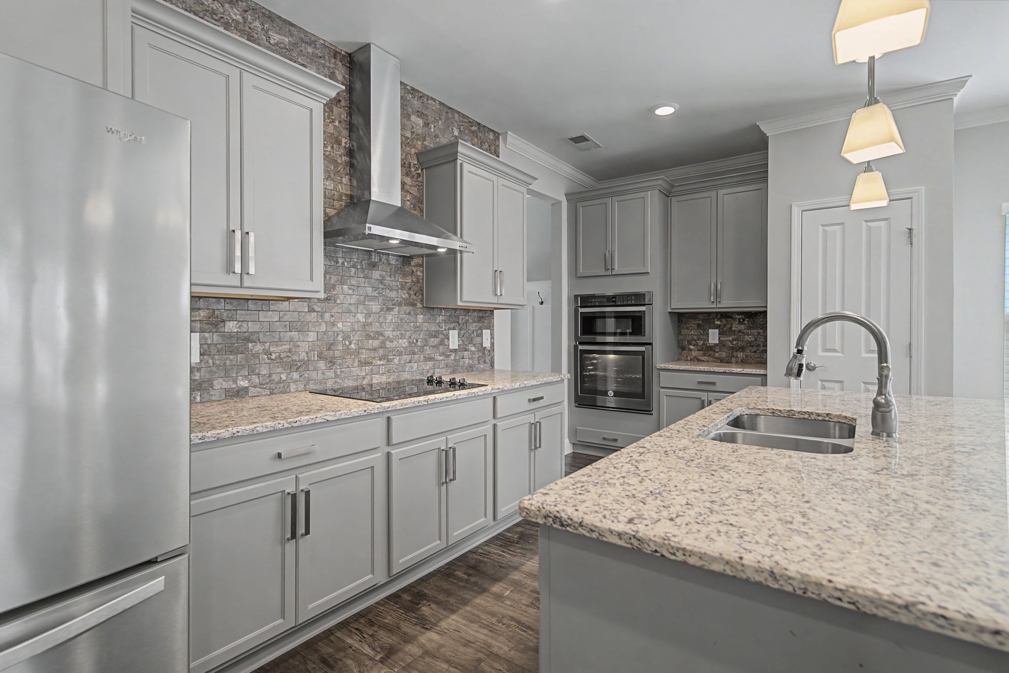 507 Pleasant St Property Photo 9