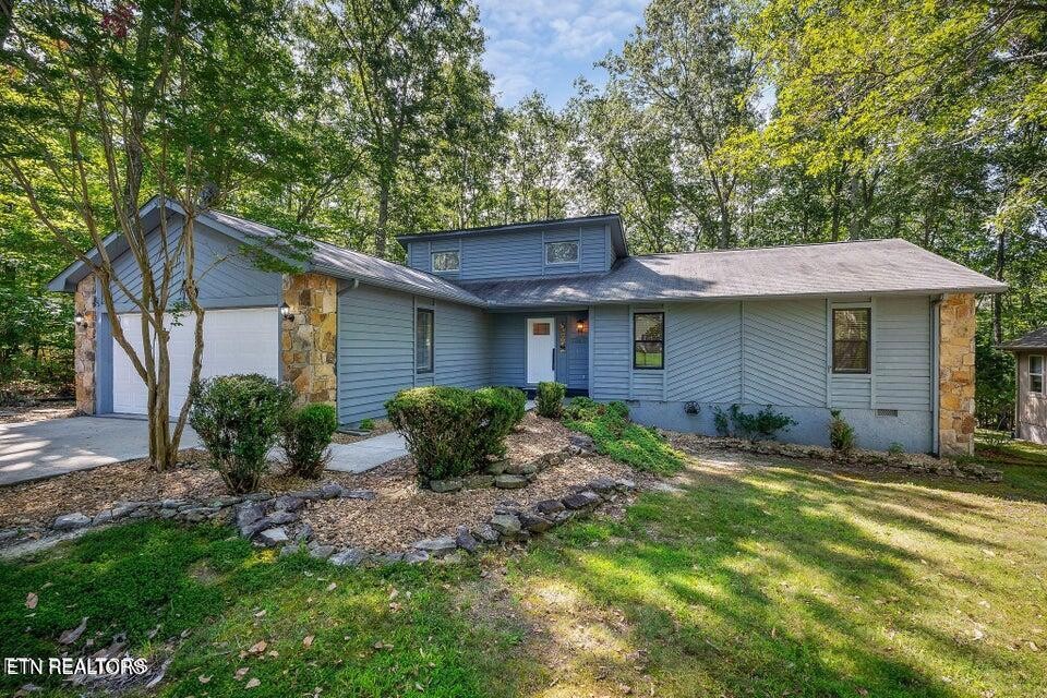 334 Lakeview Drive Property Photo 1
