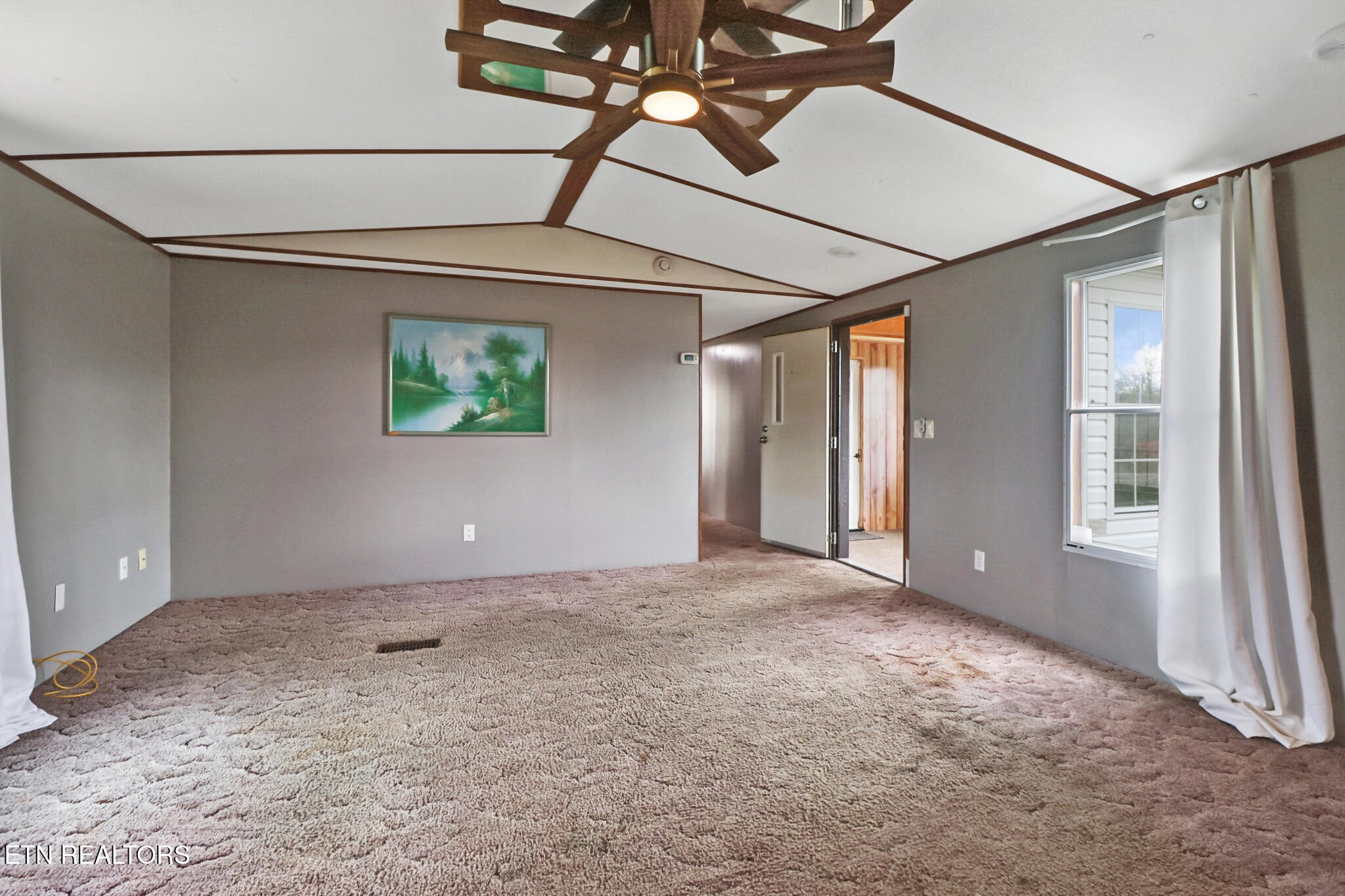11440 Highway 70 W Property Photo 15