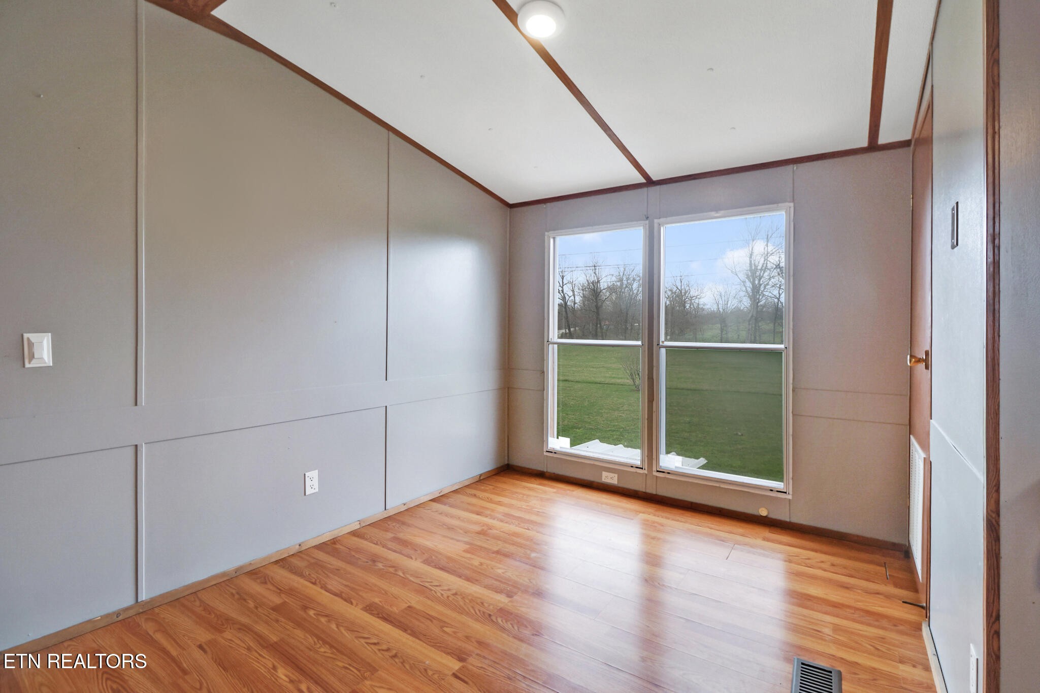11440 Highway 70 W Property Photo 20