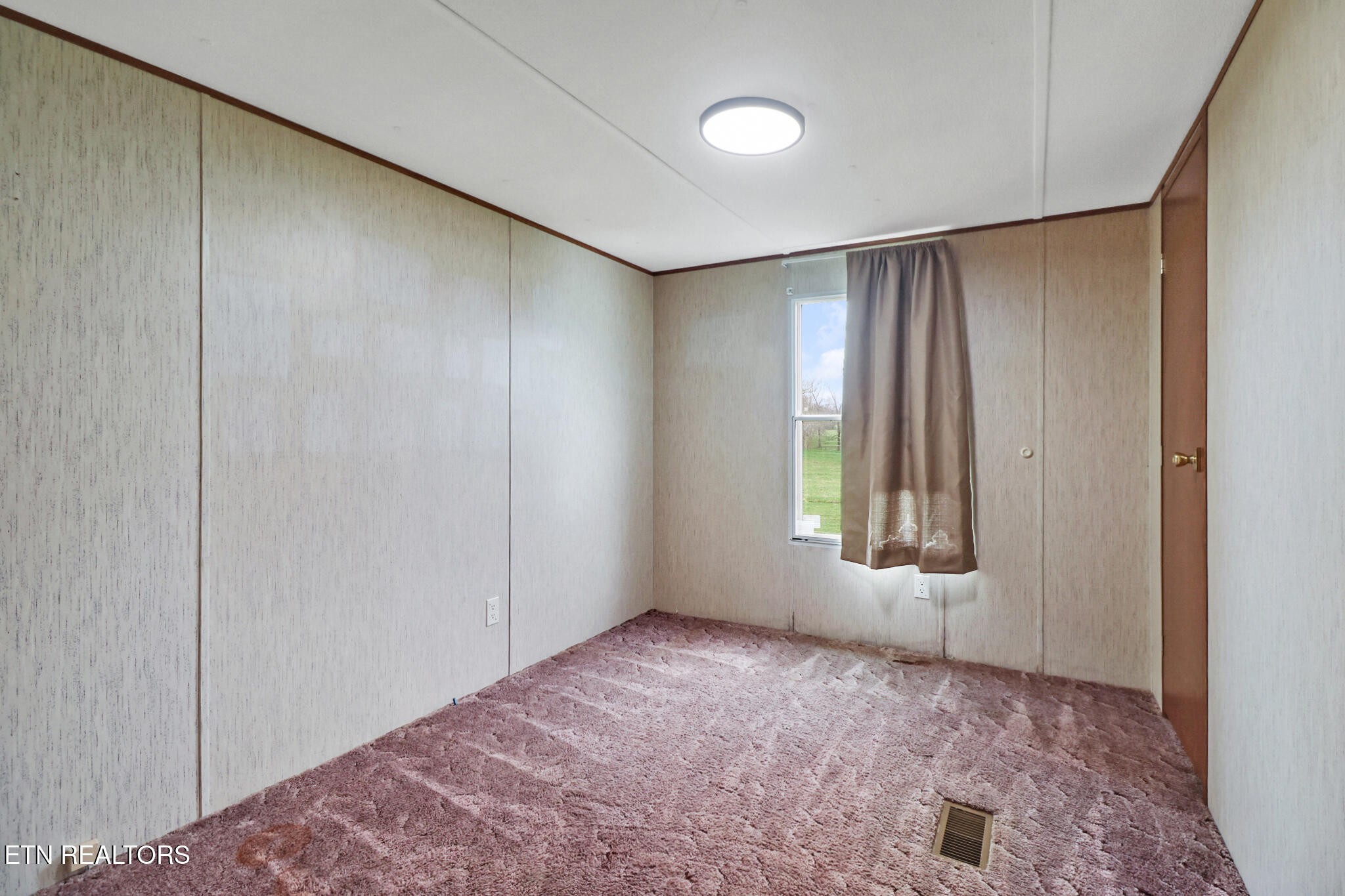 11440 Highway 70 W Property Photo 24