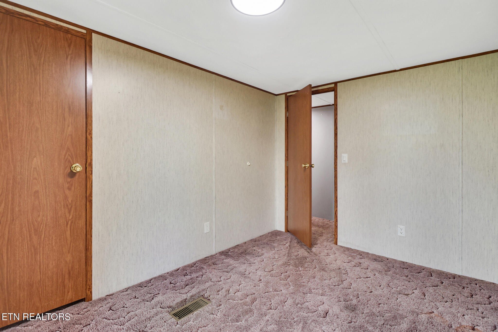 11440 Highway 70 W Property Photo 25