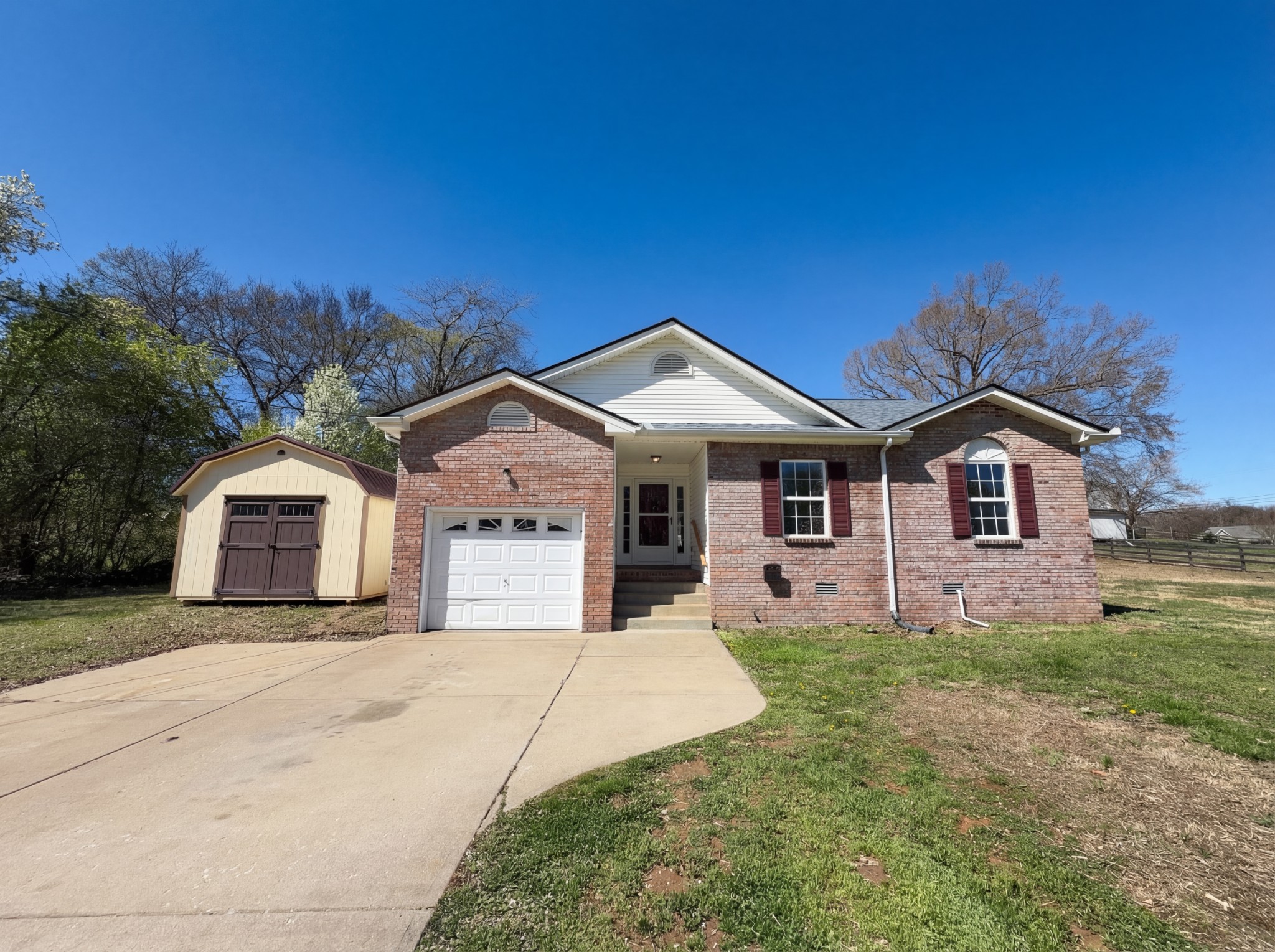 1690 Sparkleberry Dr