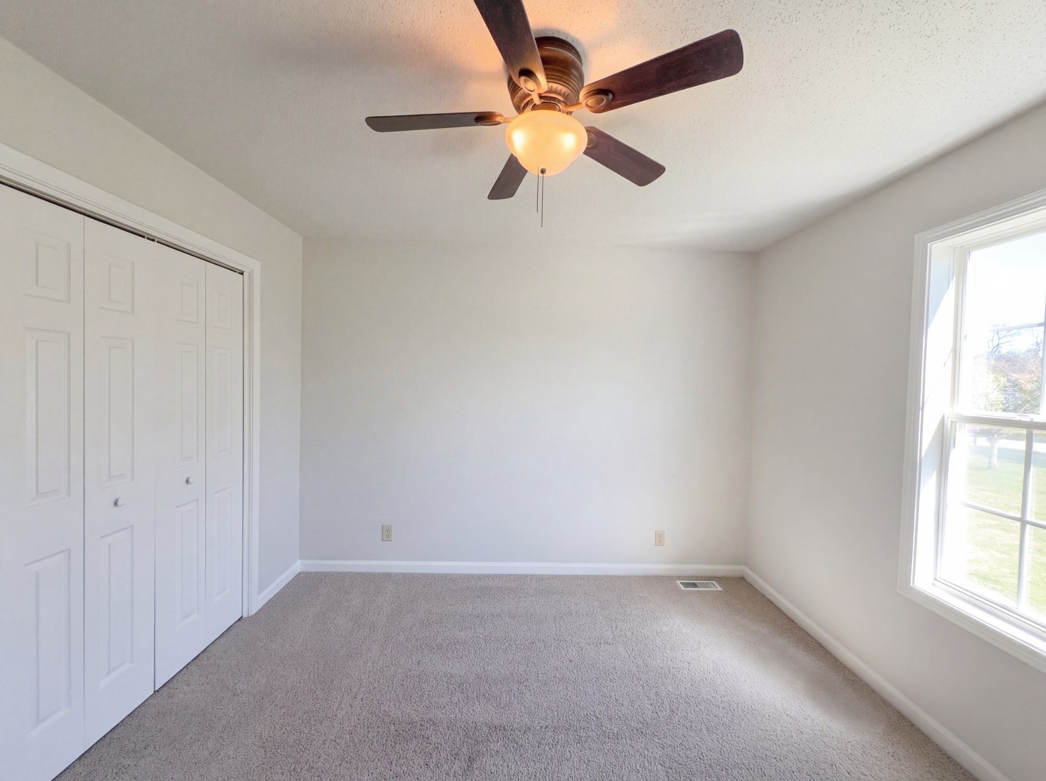 1690 Sparkleberry Dr Property Photo 4