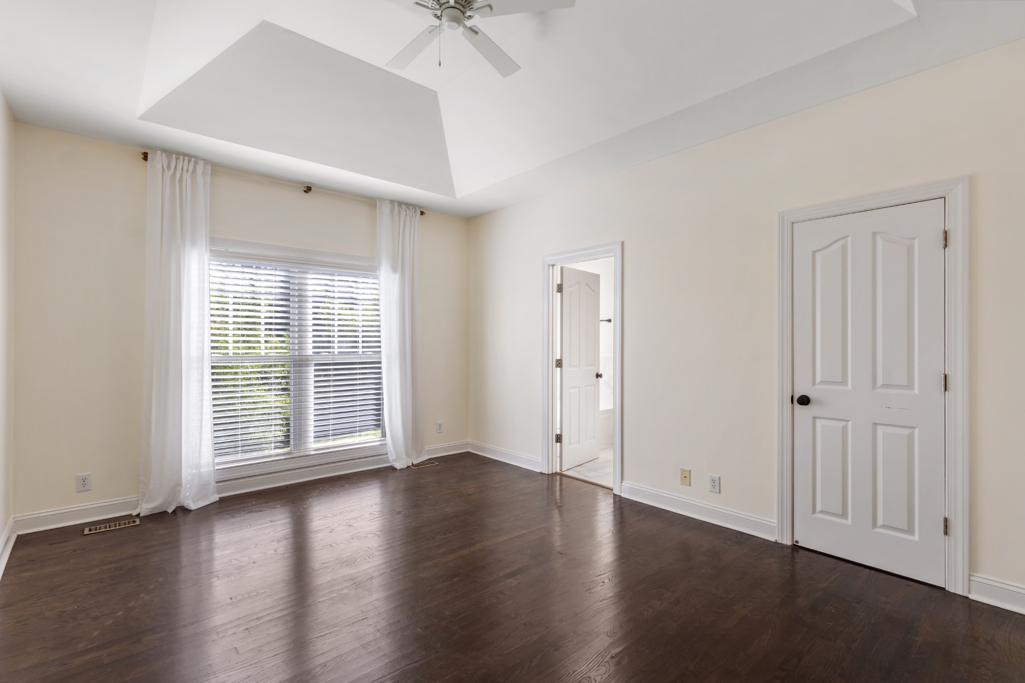 135 Weymouth Ct Property Photo 21