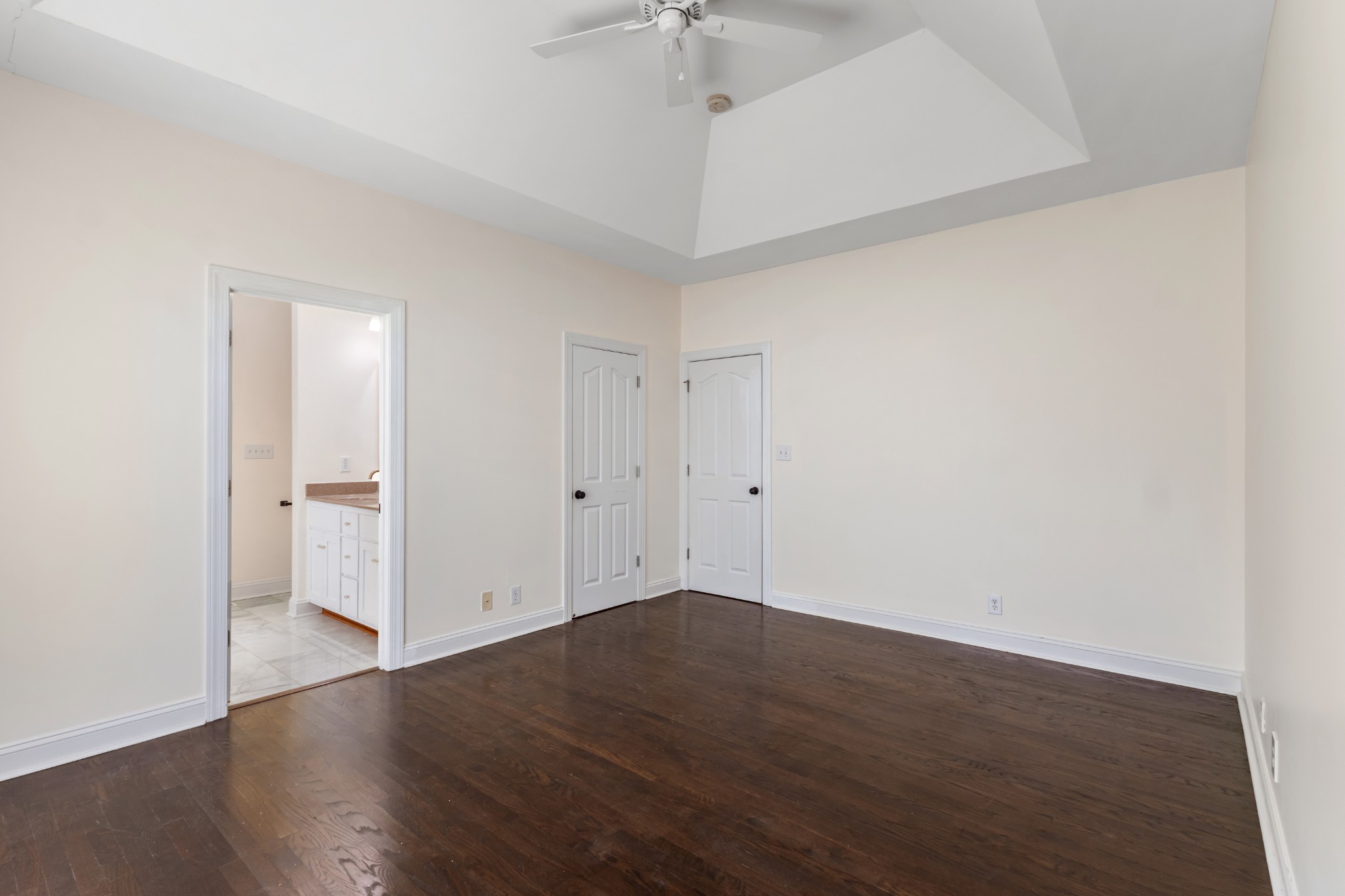 135 Weymouth Ct Property Photo 22