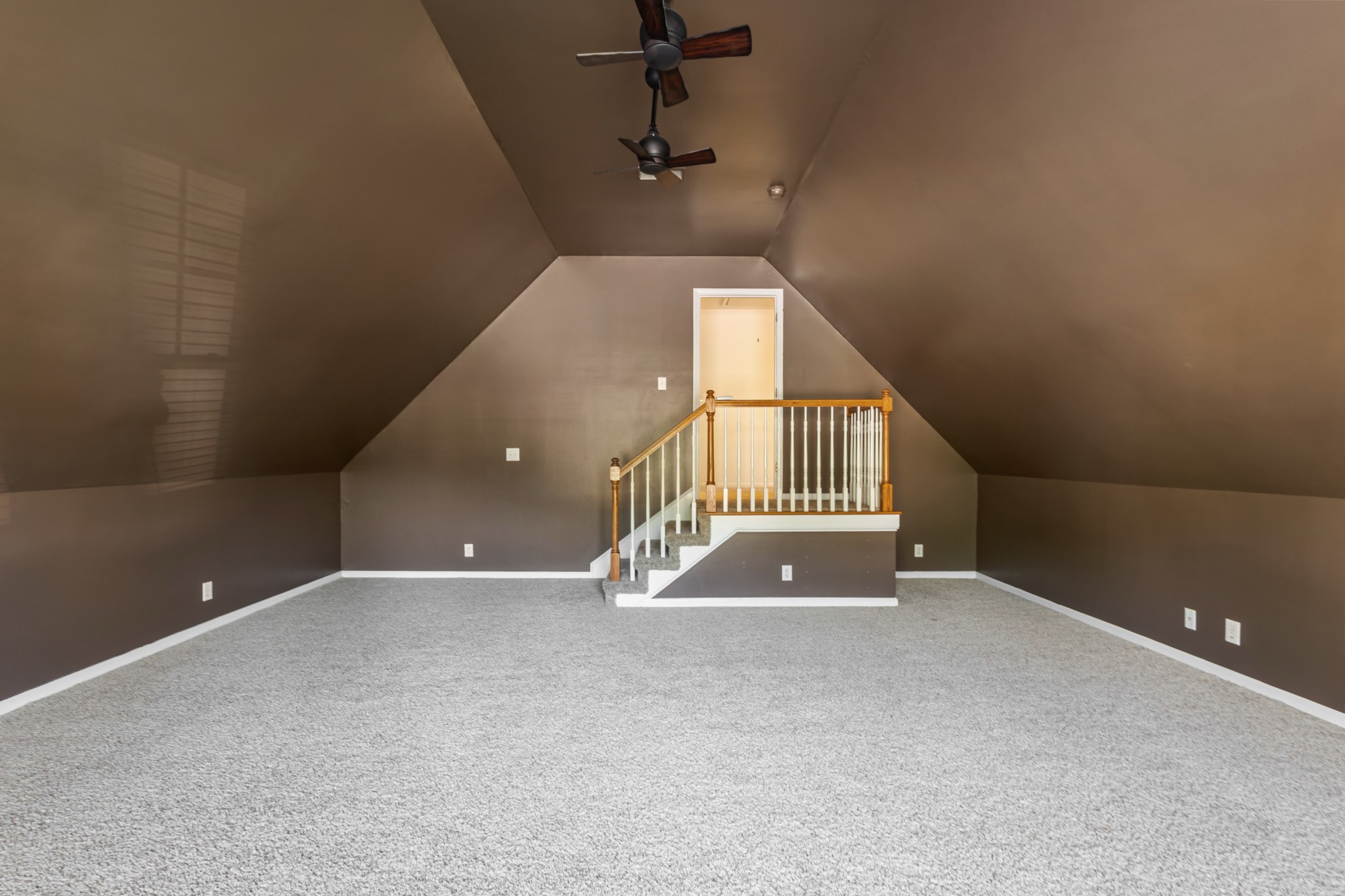 135 Weymouth Ct Property Photo 29