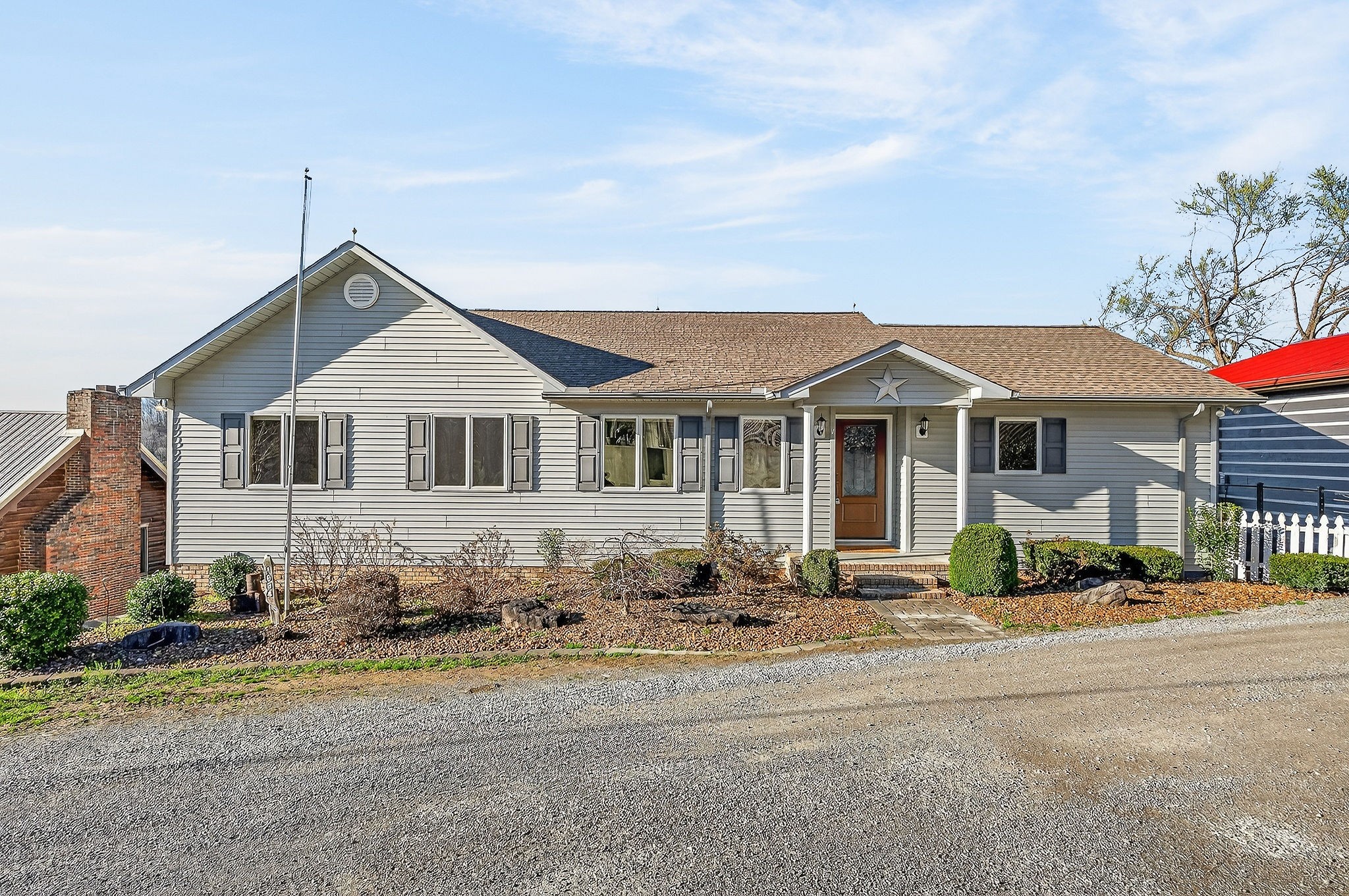 1634 Falling Water Rd