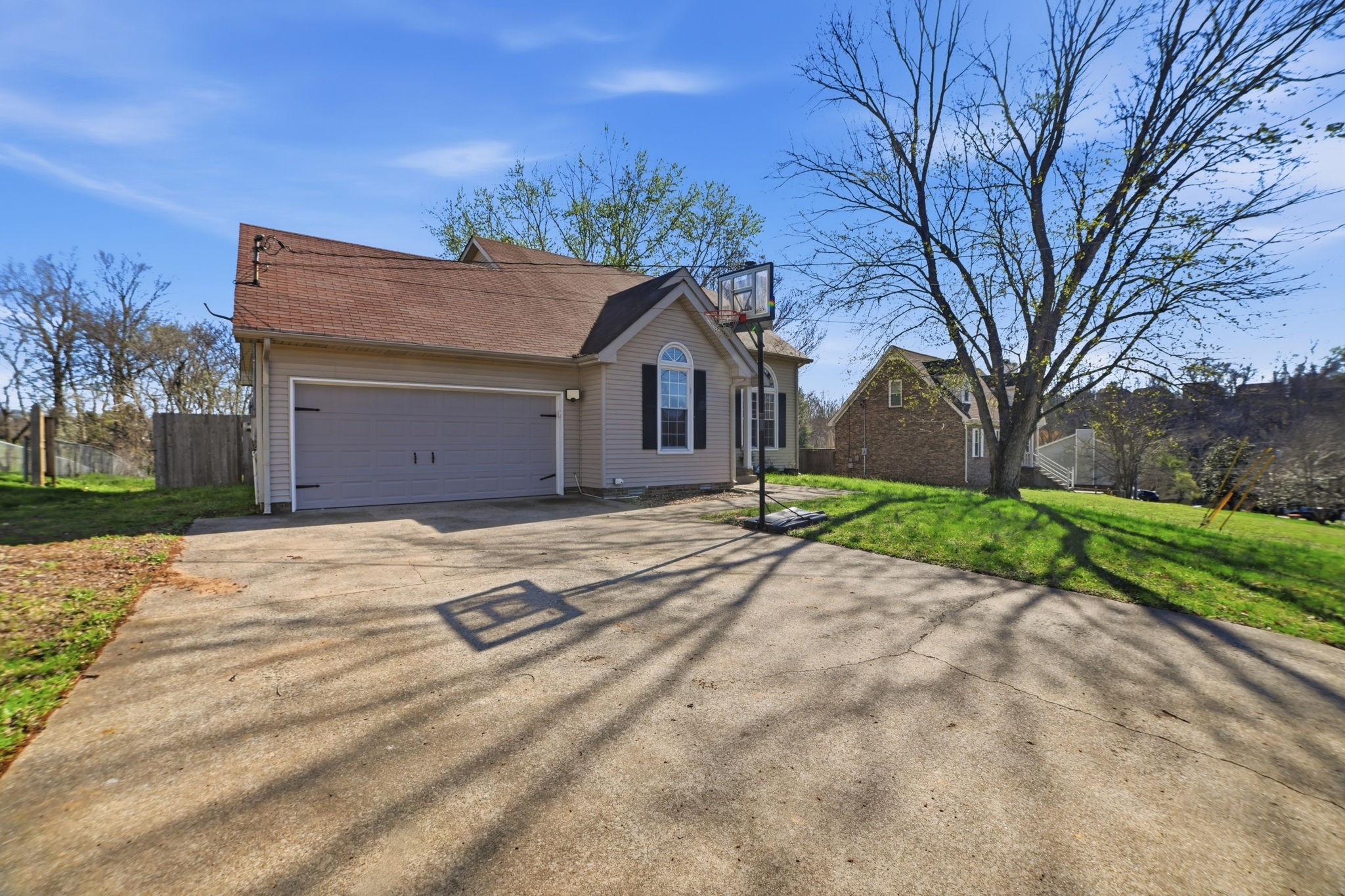 1756 Broadripple Dr Property Photo 3