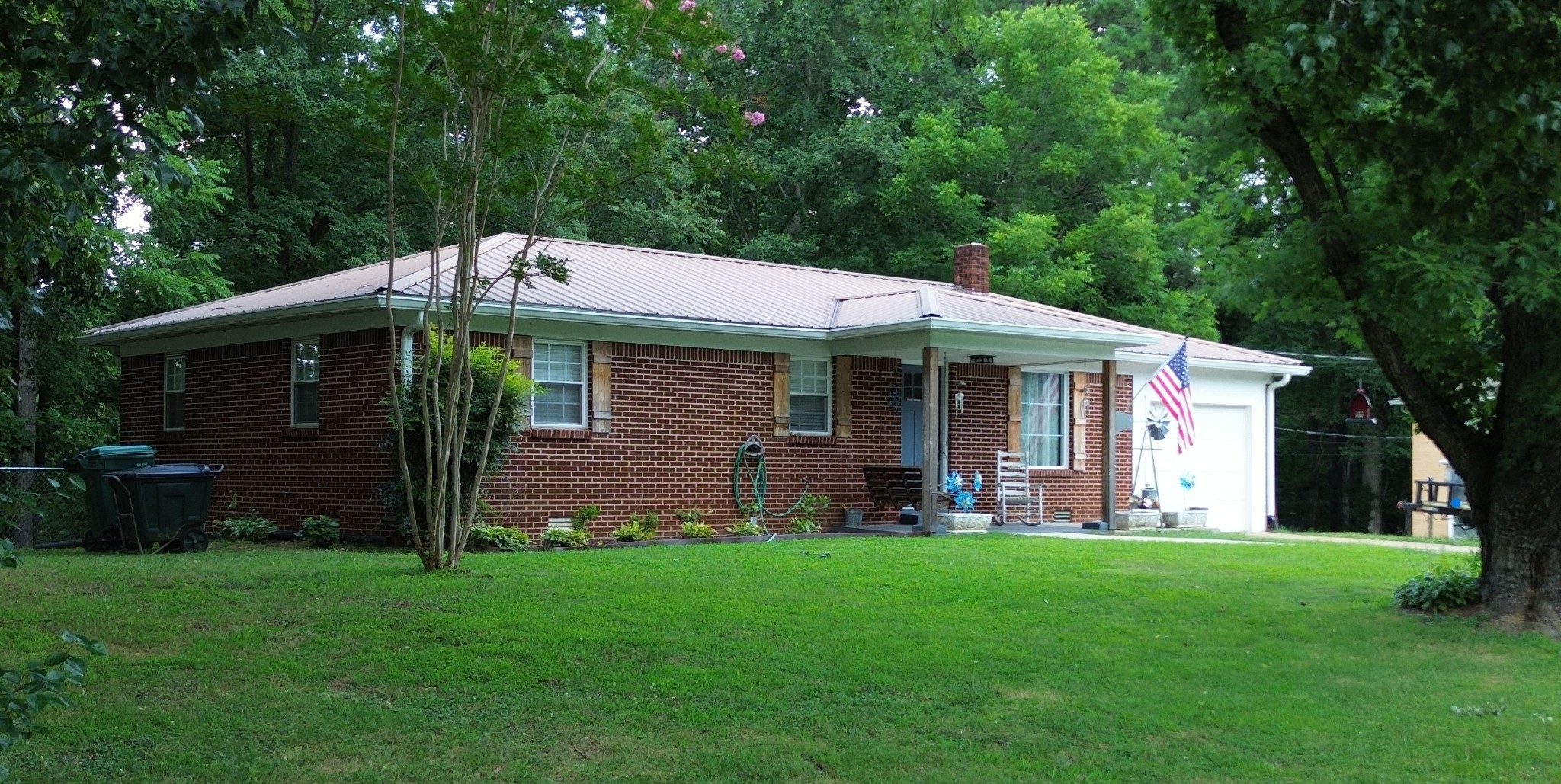 722 Hickory St Property Photo 1