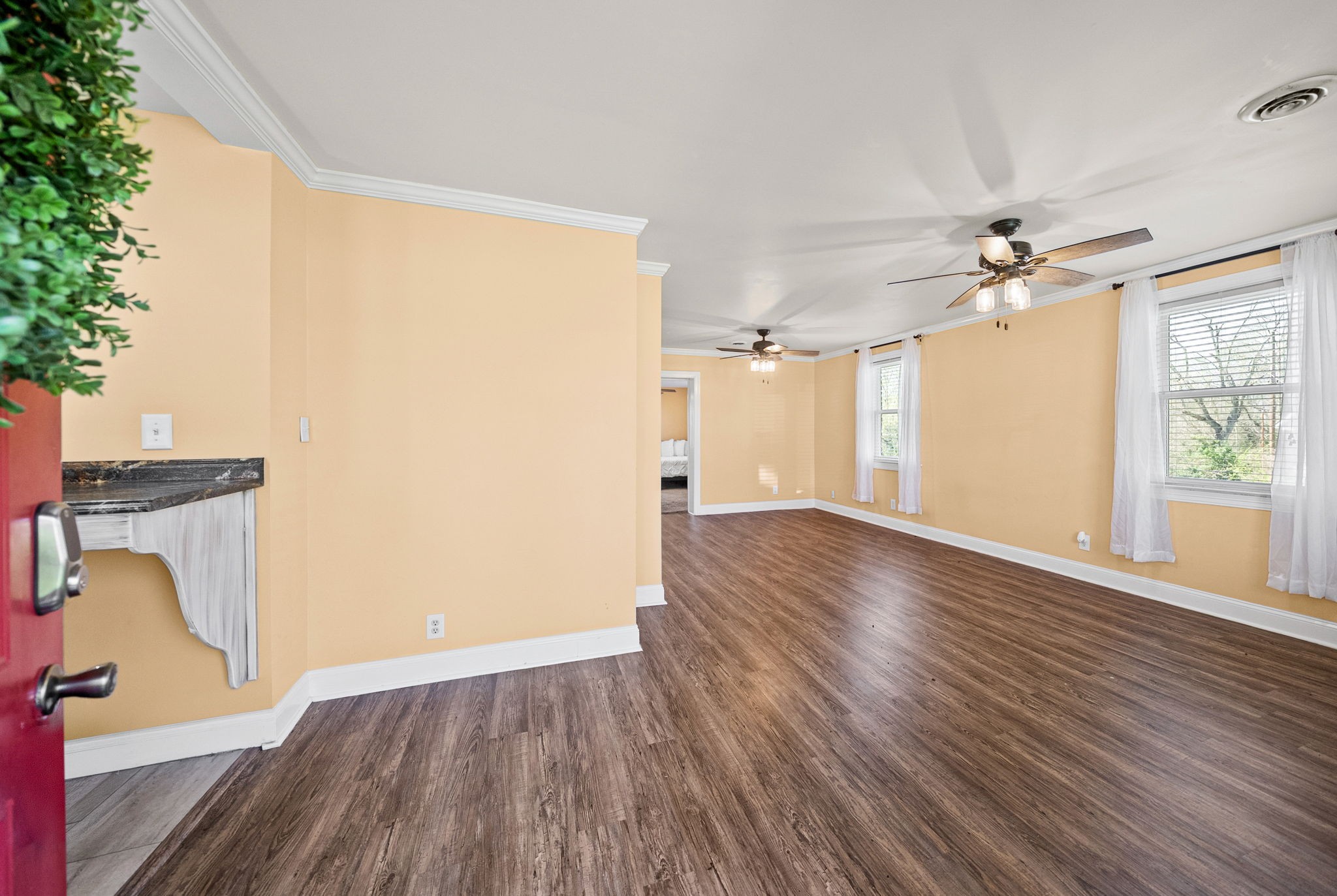 1716 Merritt Dr Property Photo 3