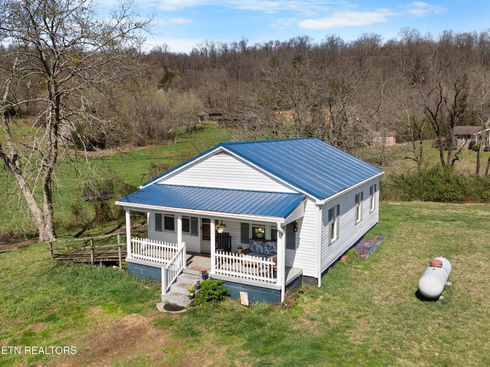 385 Hubbs Grove Rd Property Photo 1