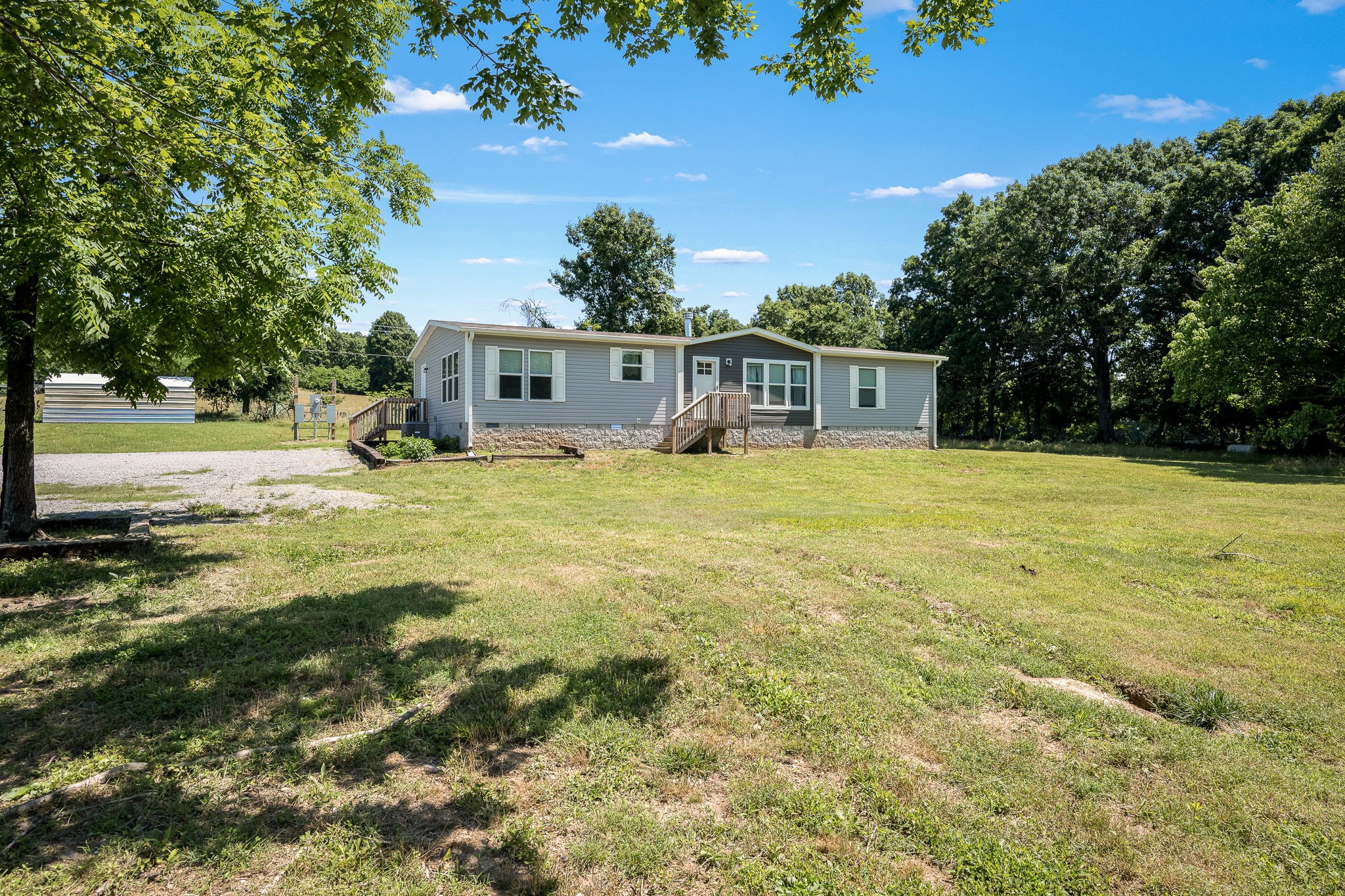 505 Philippi Rd Property Photo 1