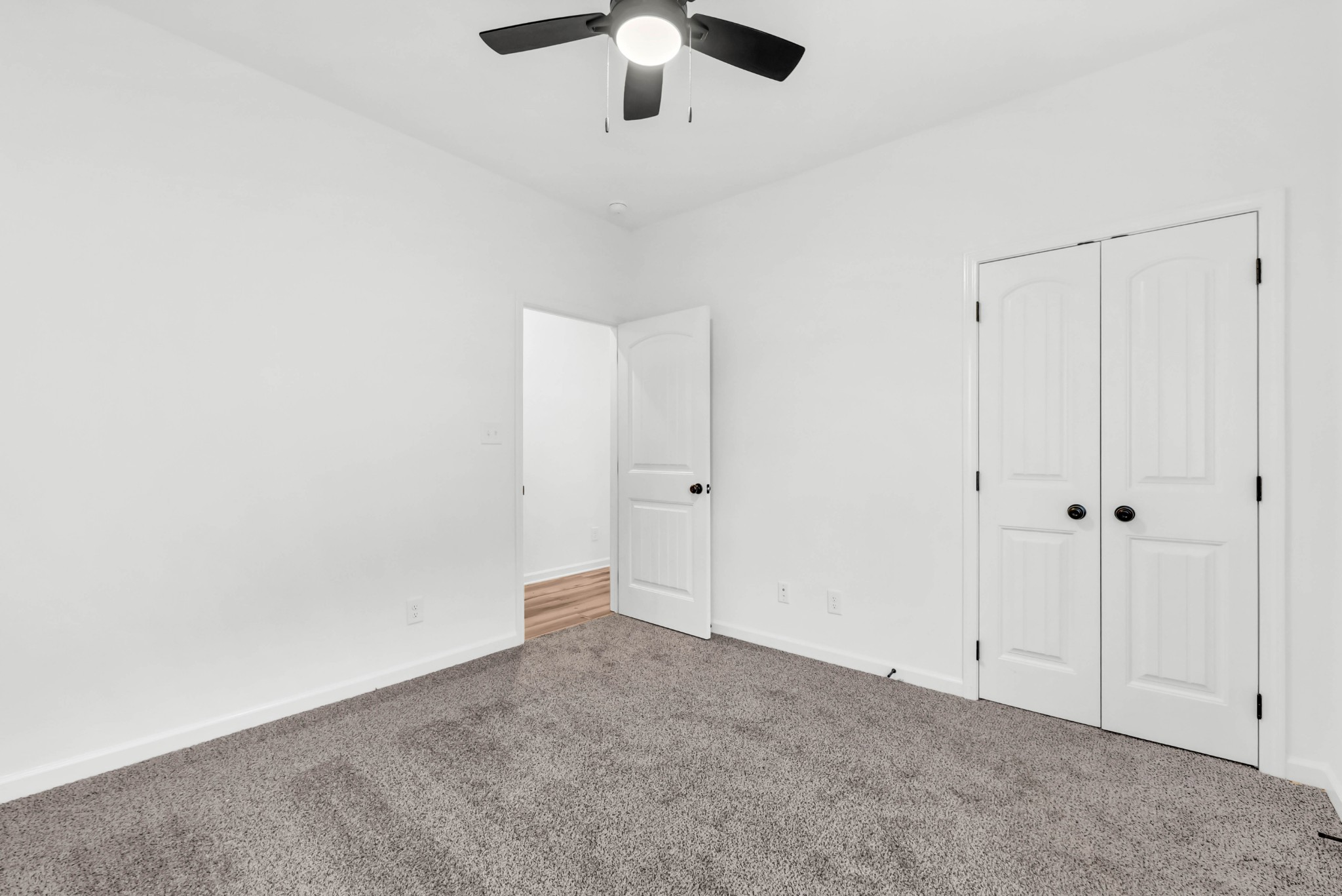 637 Woodrush Dr Property Photo 33
