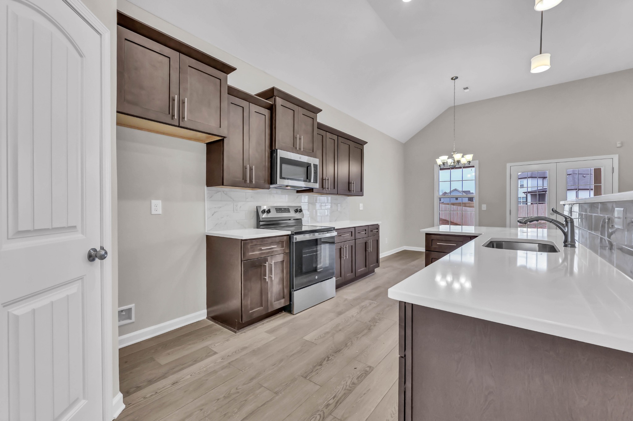 641 Woodrush Dr Property Photo 15