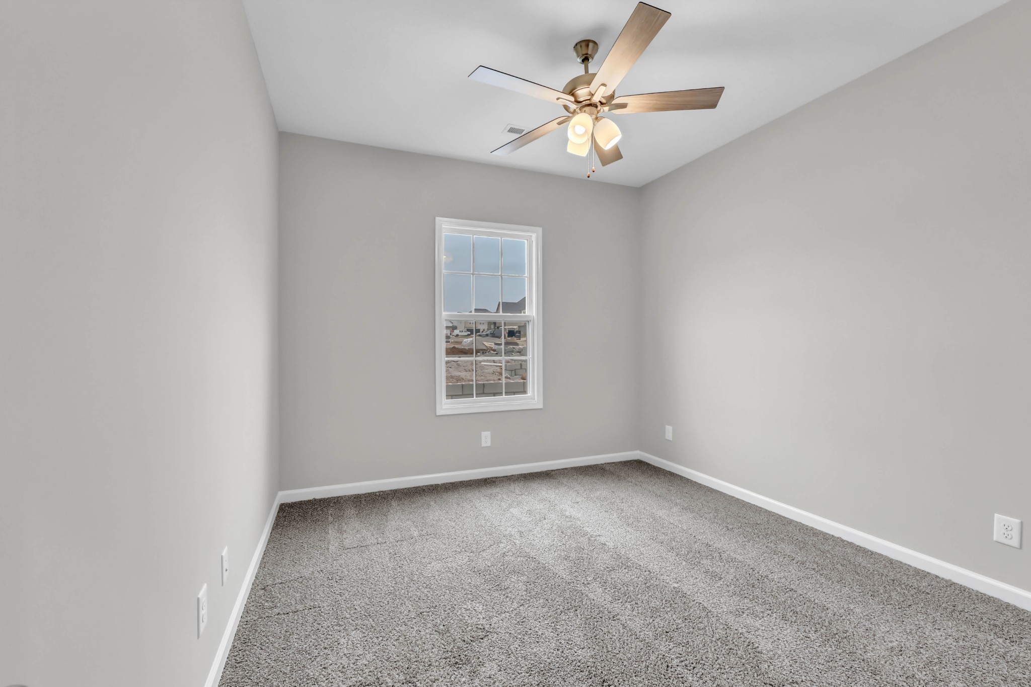 641 Woodrush Dr Property Photo 27