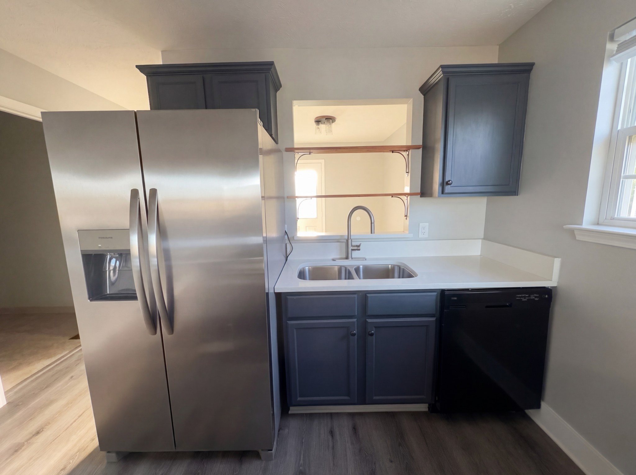 1513 Luton St Property Photo 7