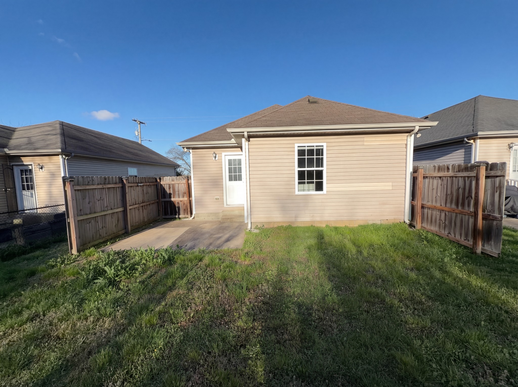 1513 Luton St Property Photo 16