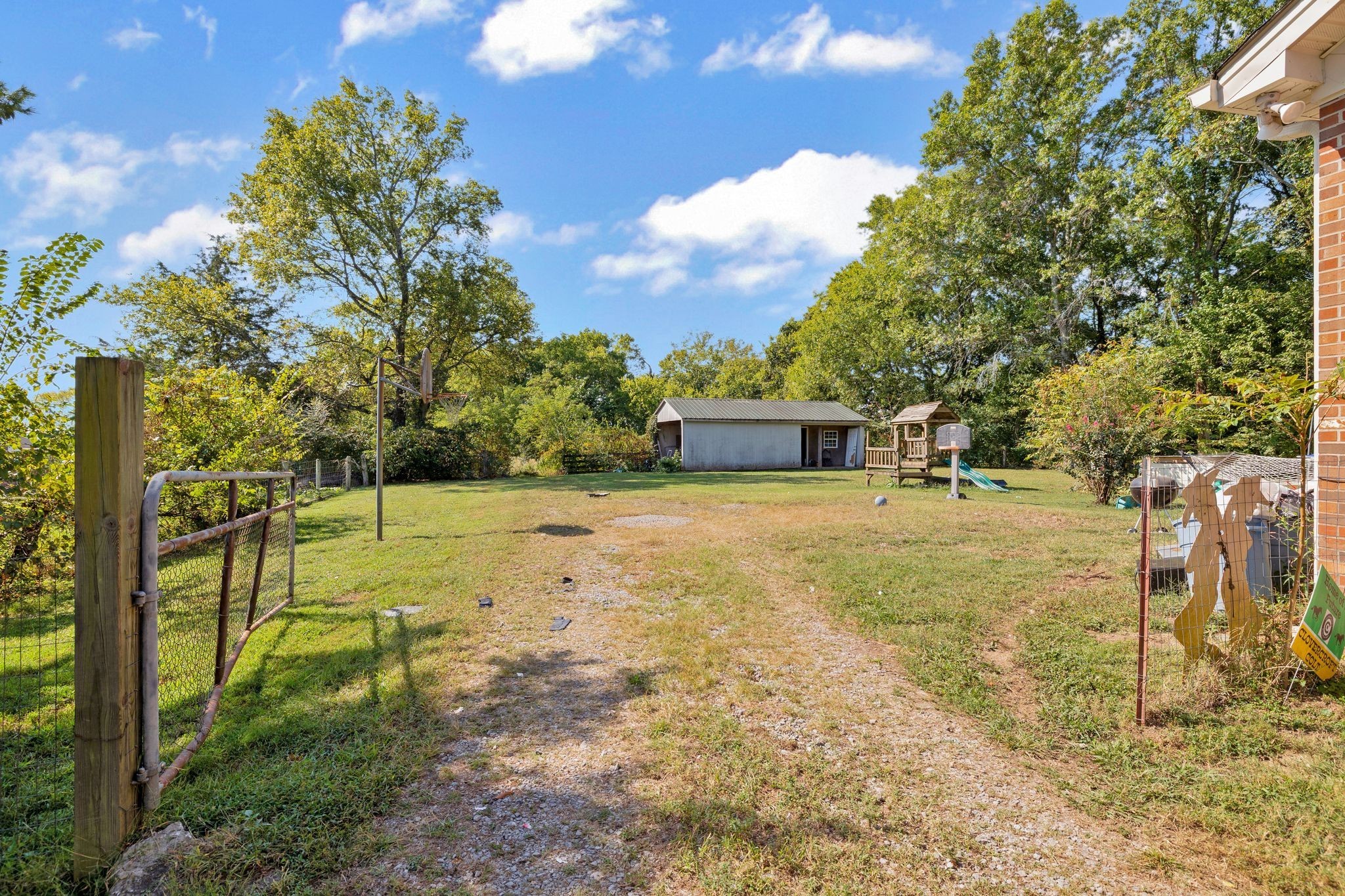 4165 Clovercroft Road Property Photo 2