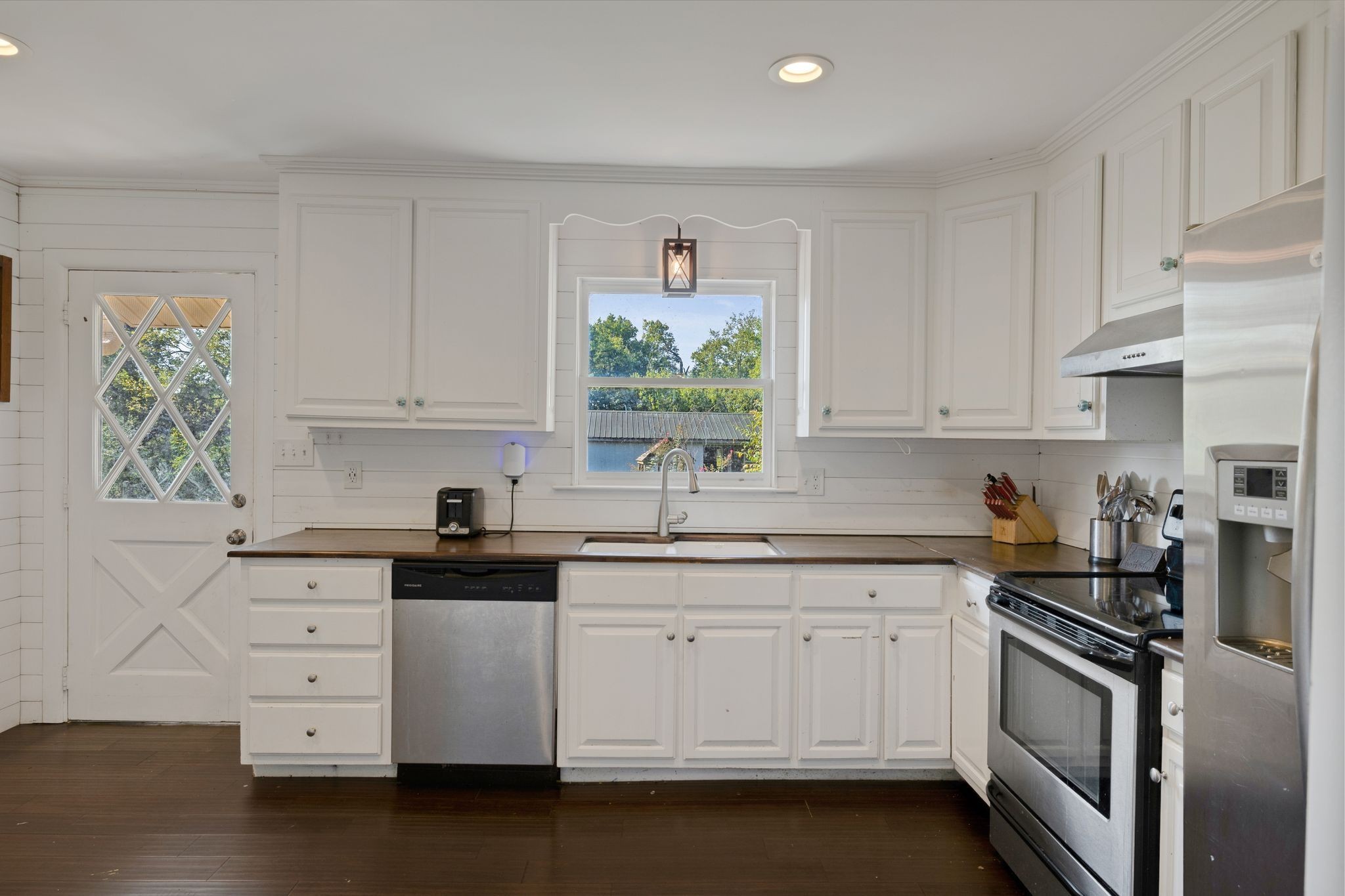 4165 Clovercroft Road Property Photo 14