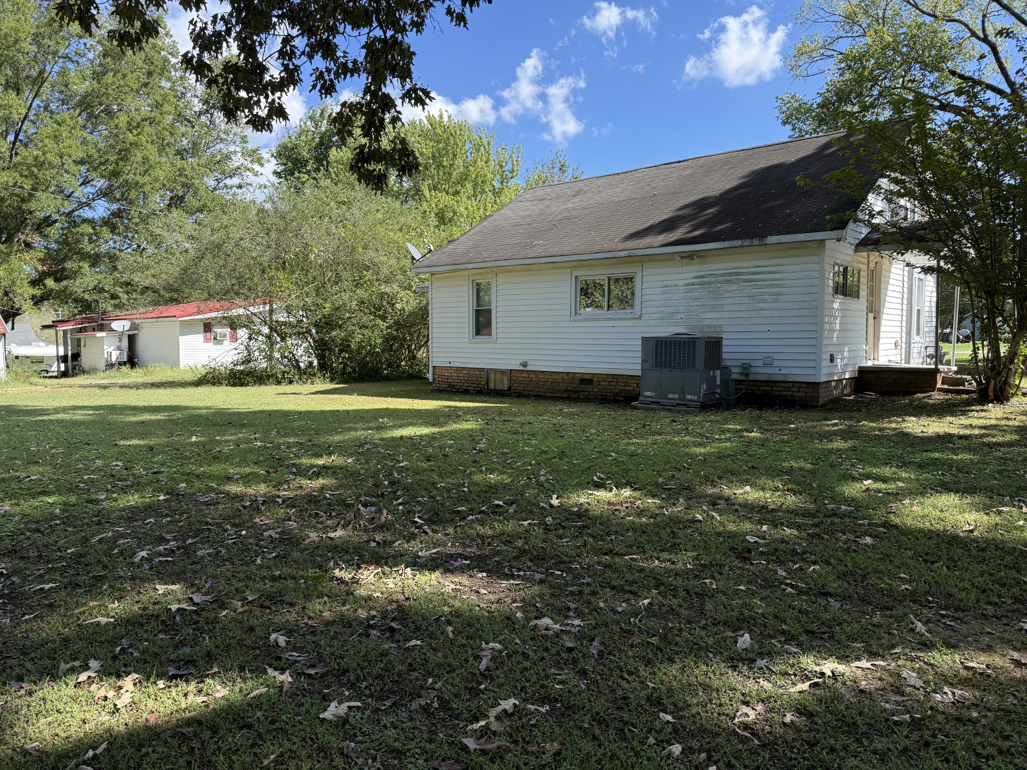 21625 Seminary St Property Photo 2