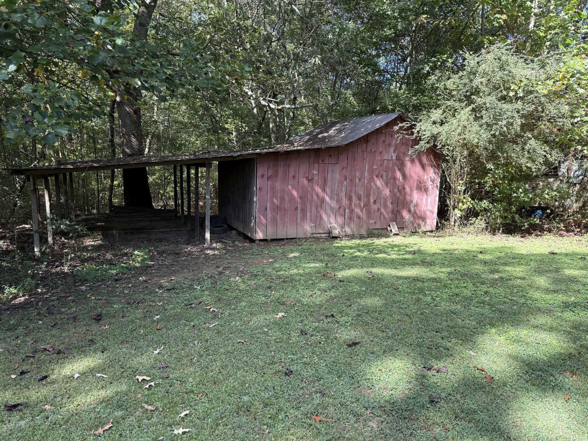 21625 Seminary St Property Photo 4