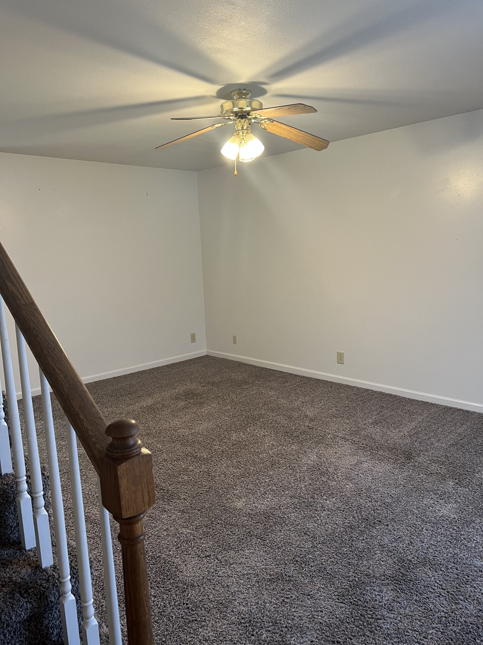551 Syracuse Dr Property Photo 3