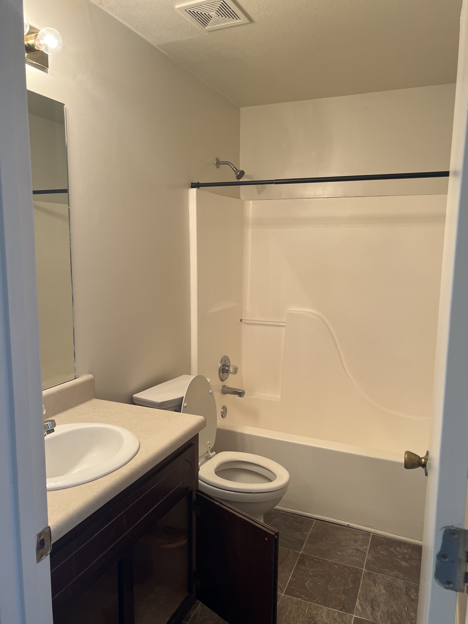 551 Syracuse Dr Property Photo 12