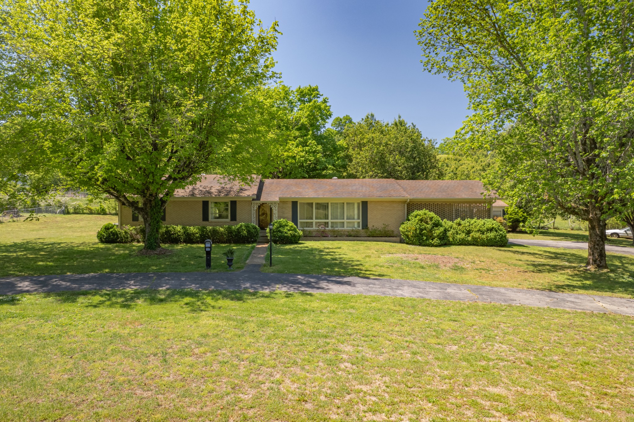 2787 Columbia Hwy Property Photo 1