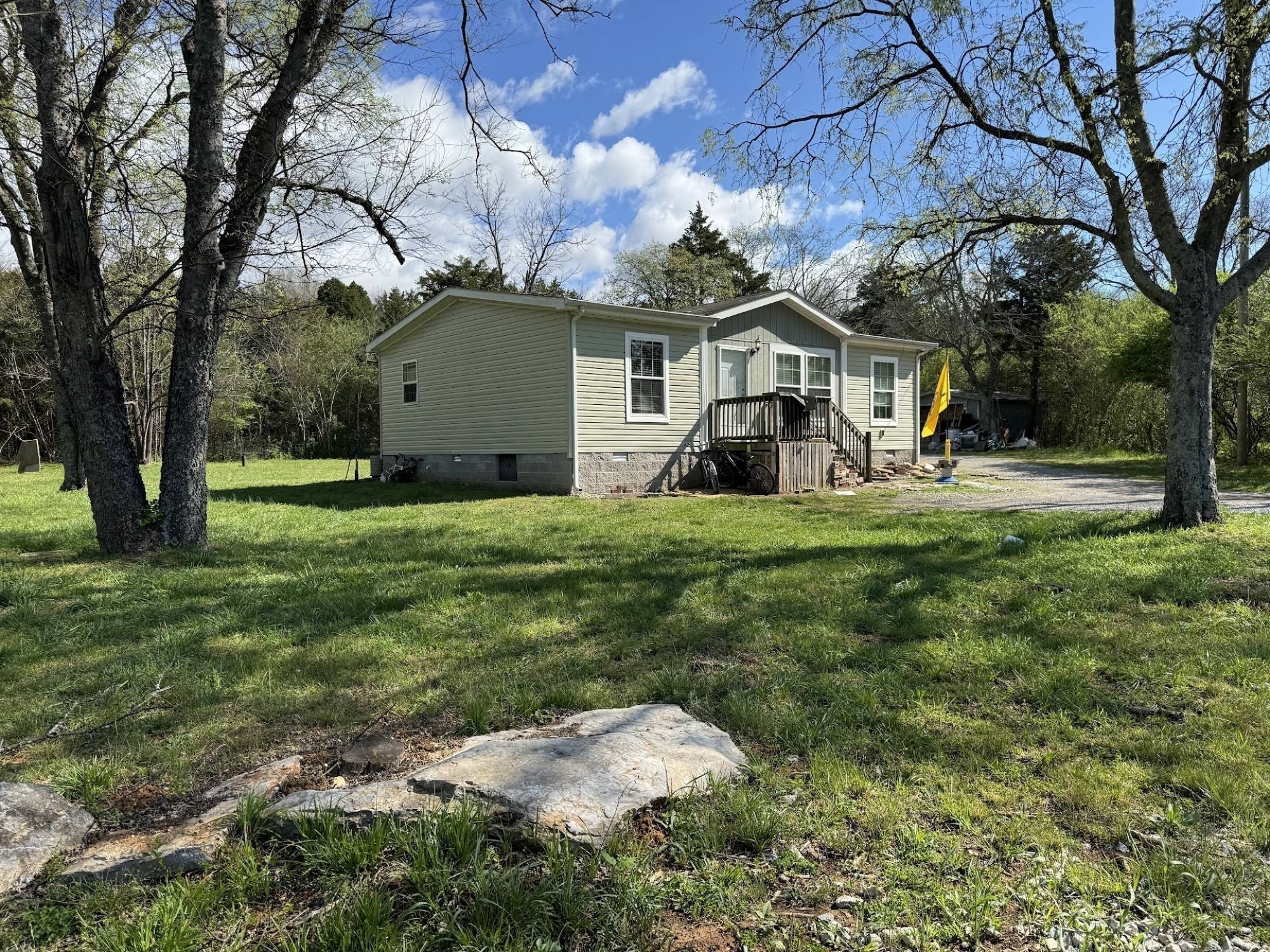65 Rutledge Ln Property Photo 1