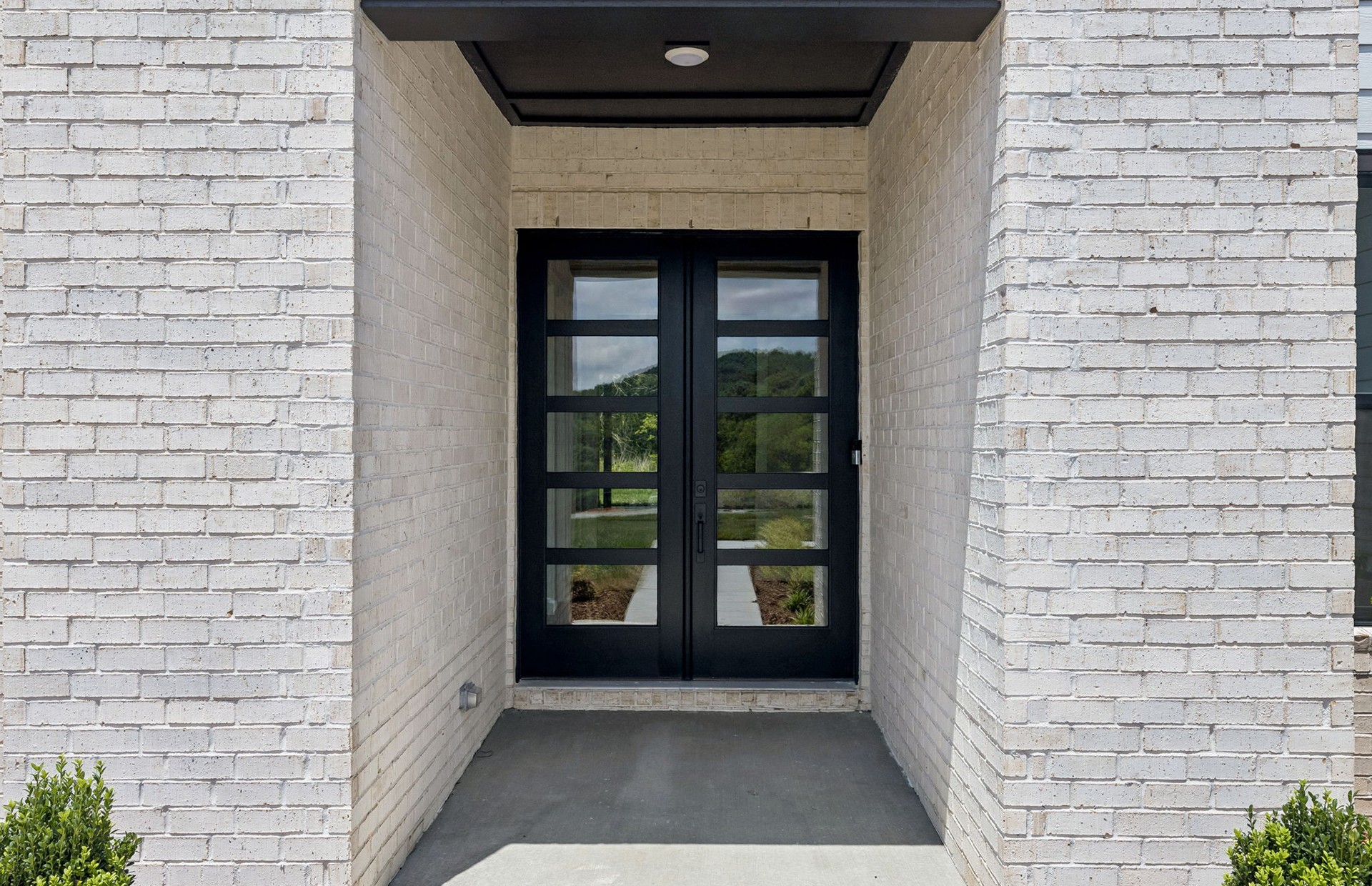 1005 Willow Ridge Drive Property Photo 9