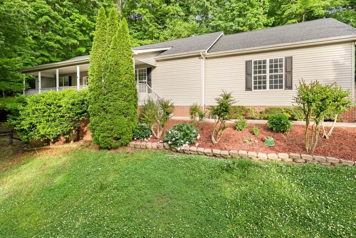 9711 Imperial Drive Property Photo 1