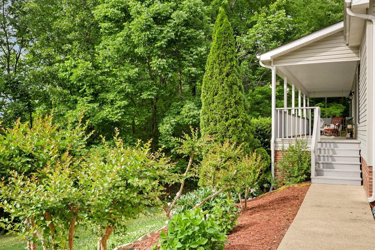 9711 Imperial Drive Property Photo 10