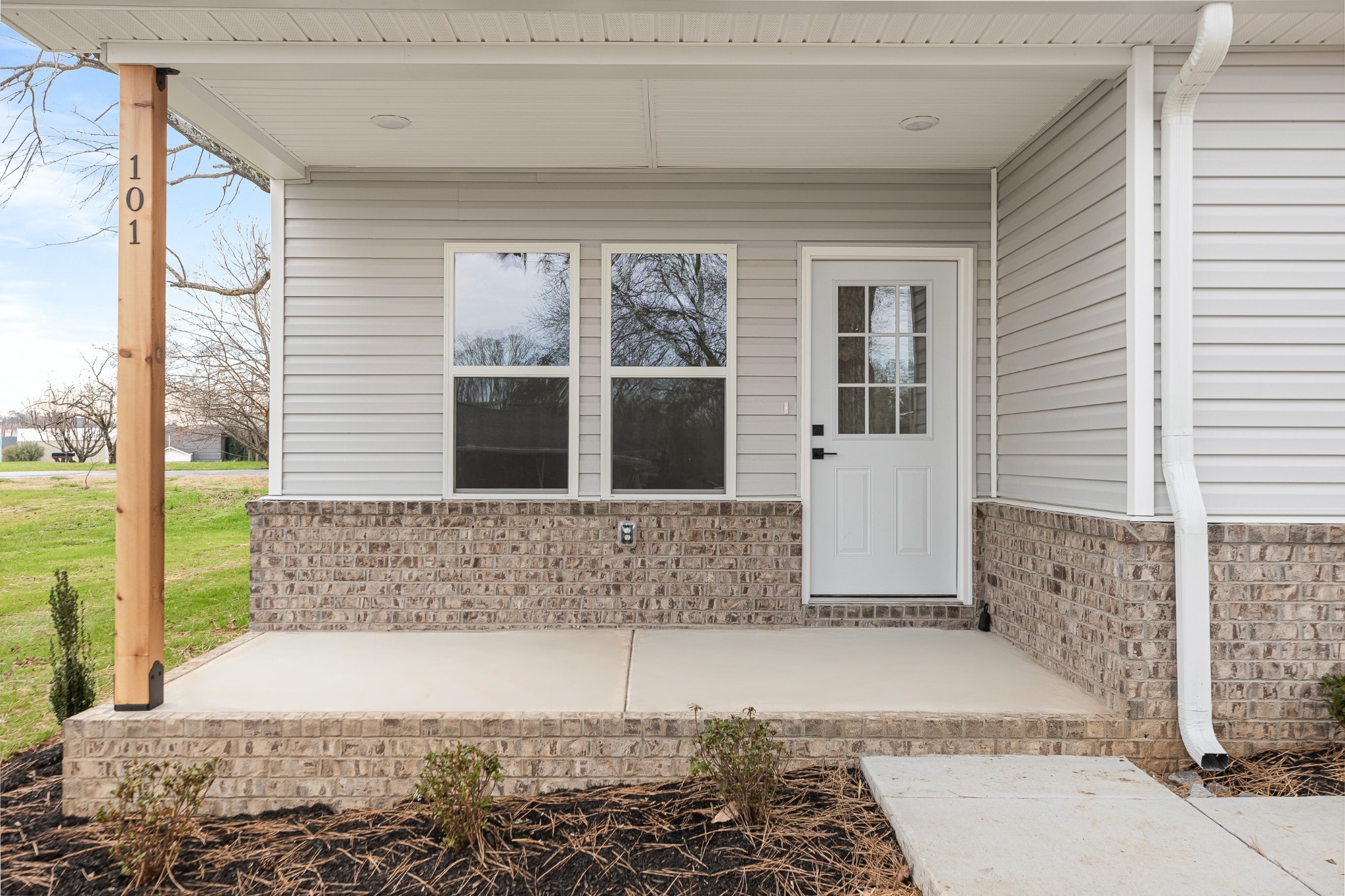 101 Hilltop Dr Property Photo 4