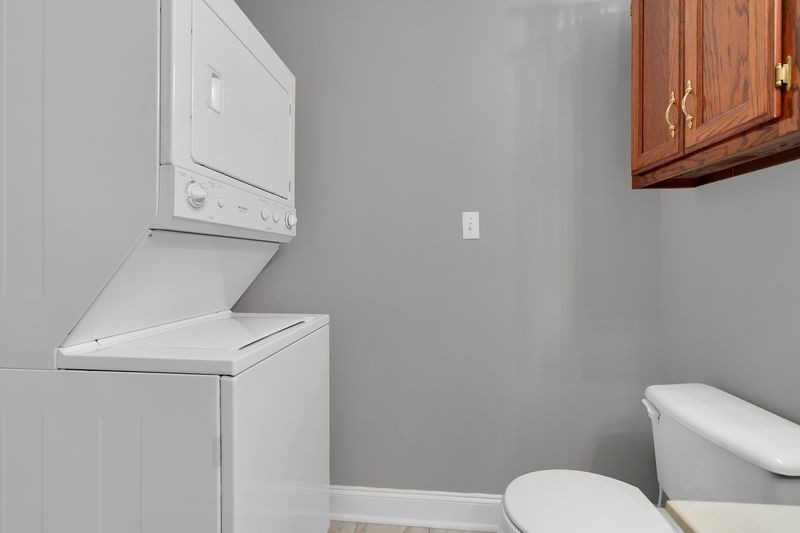 710 Whitthorne St Property Photo 22