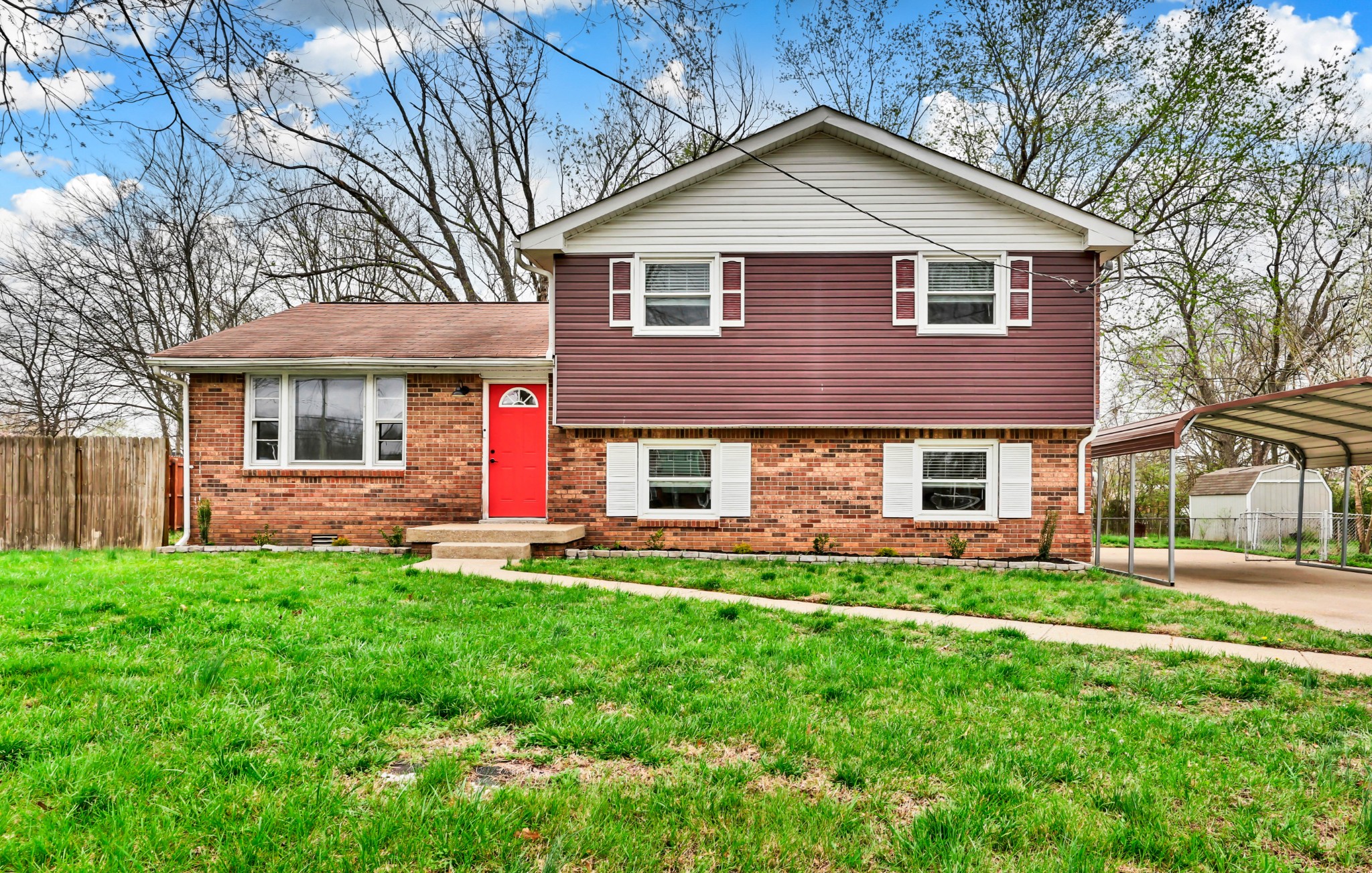 306 Dale Ter Property Photo 1