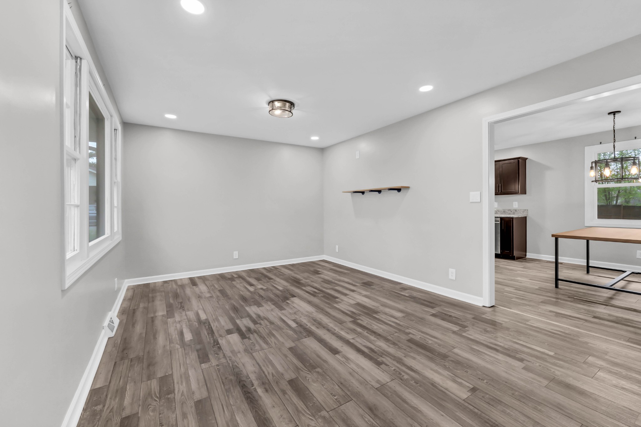 306 Dale Ter Property Photo 10
