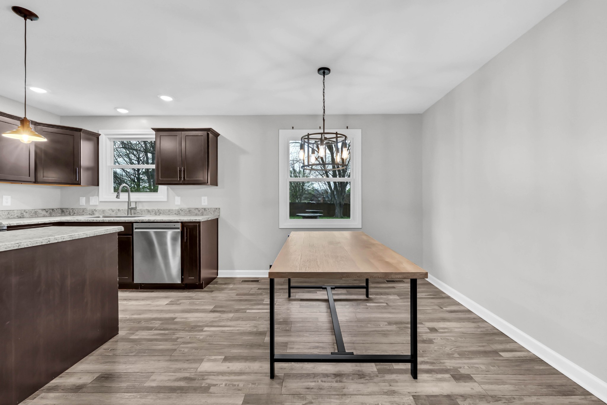 306 Dale Ter Property Photo 12