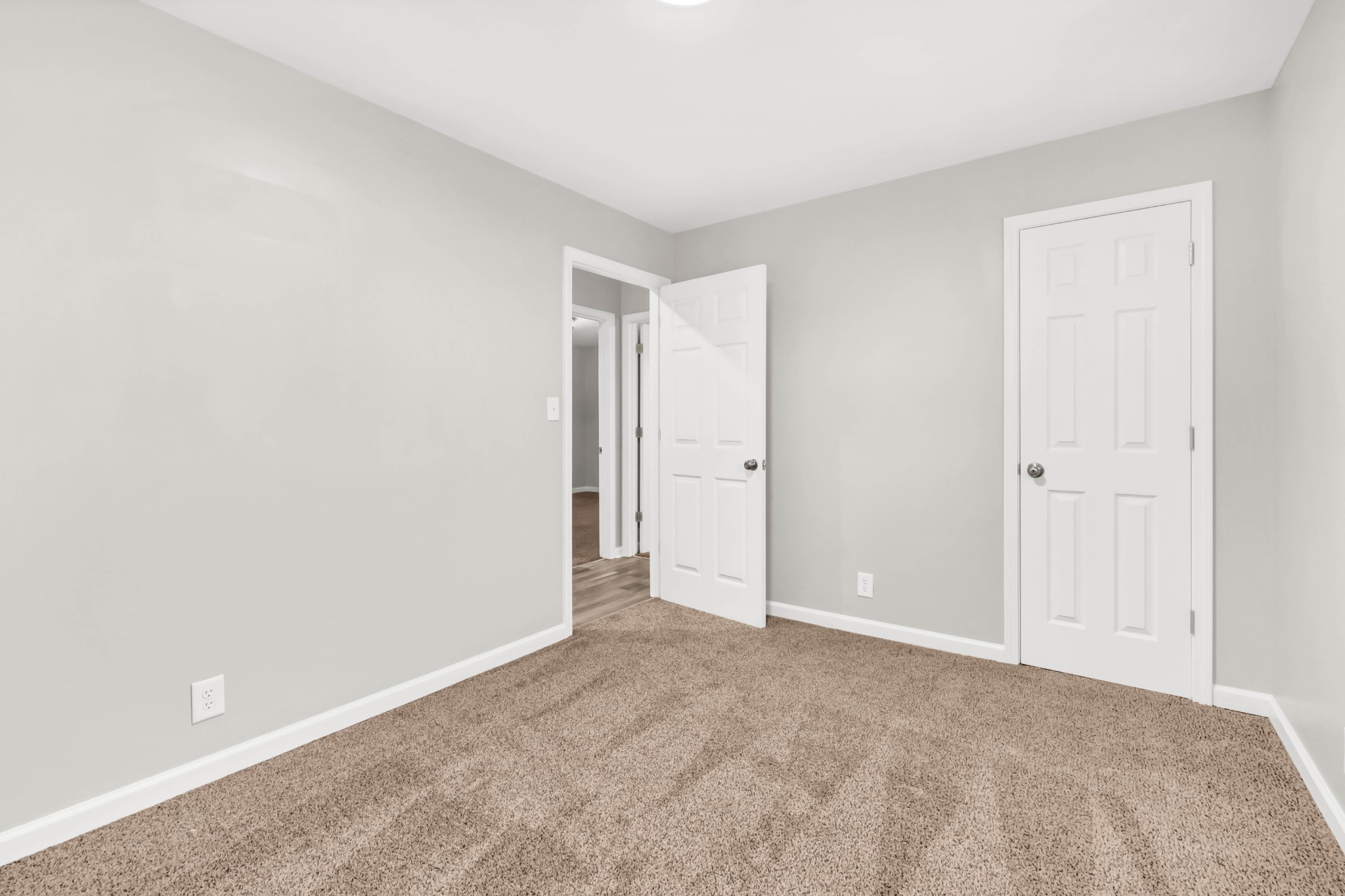 306 Dale Ter Property Photo 24