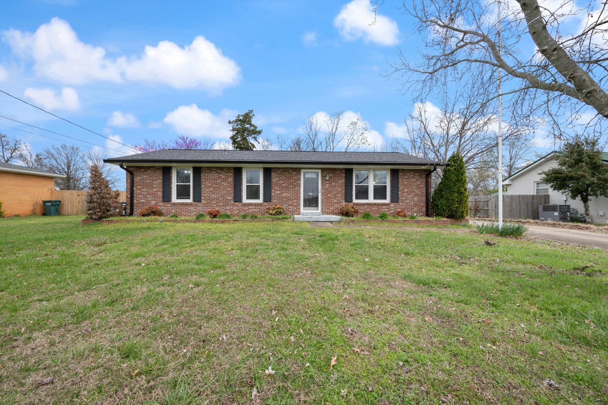 615 Rosa Dr