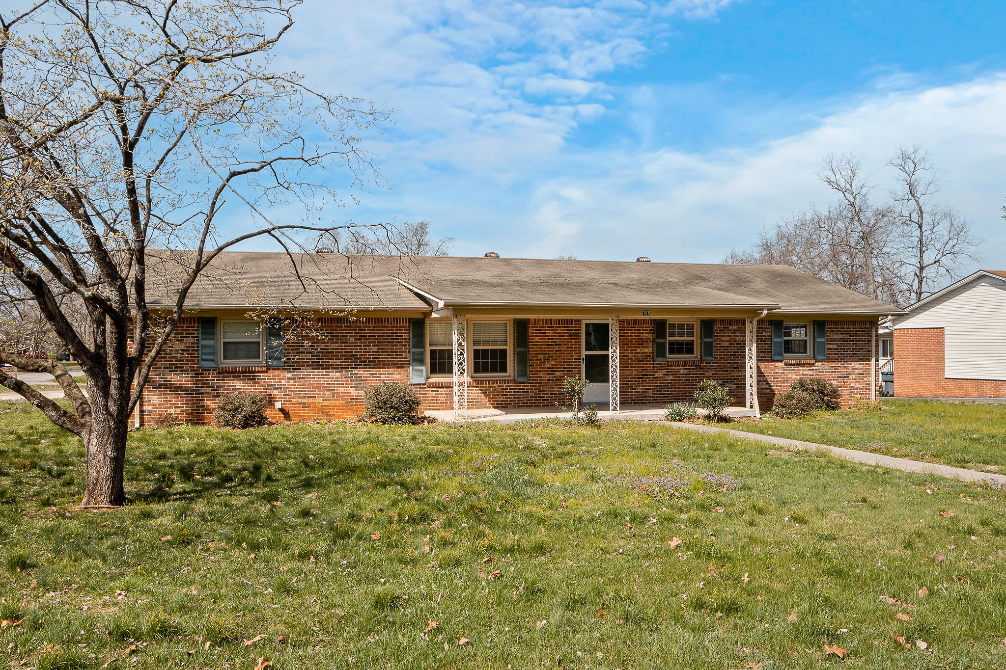 787 Clover Hill Dr