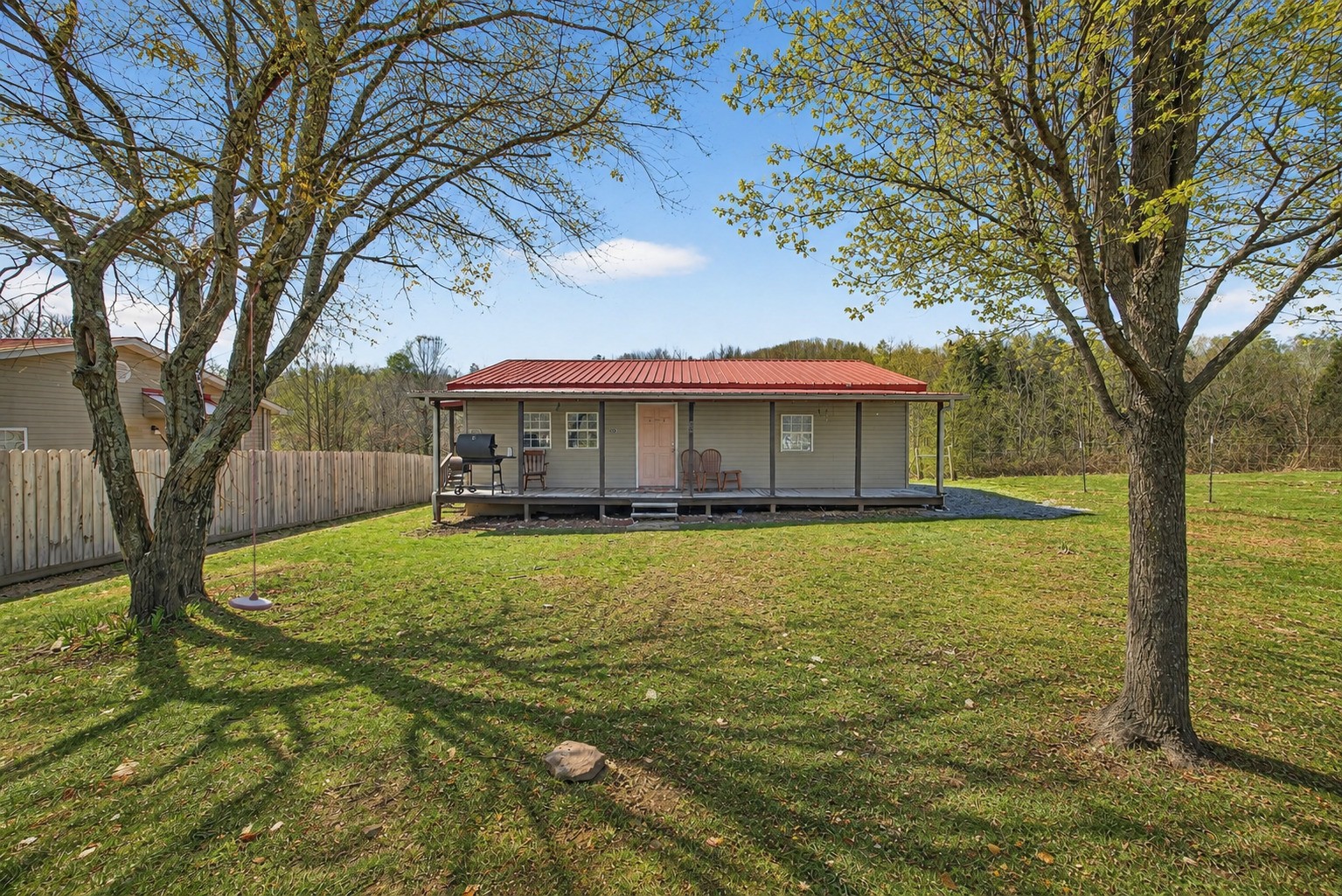 220 Pierce Ln Property Photo 1